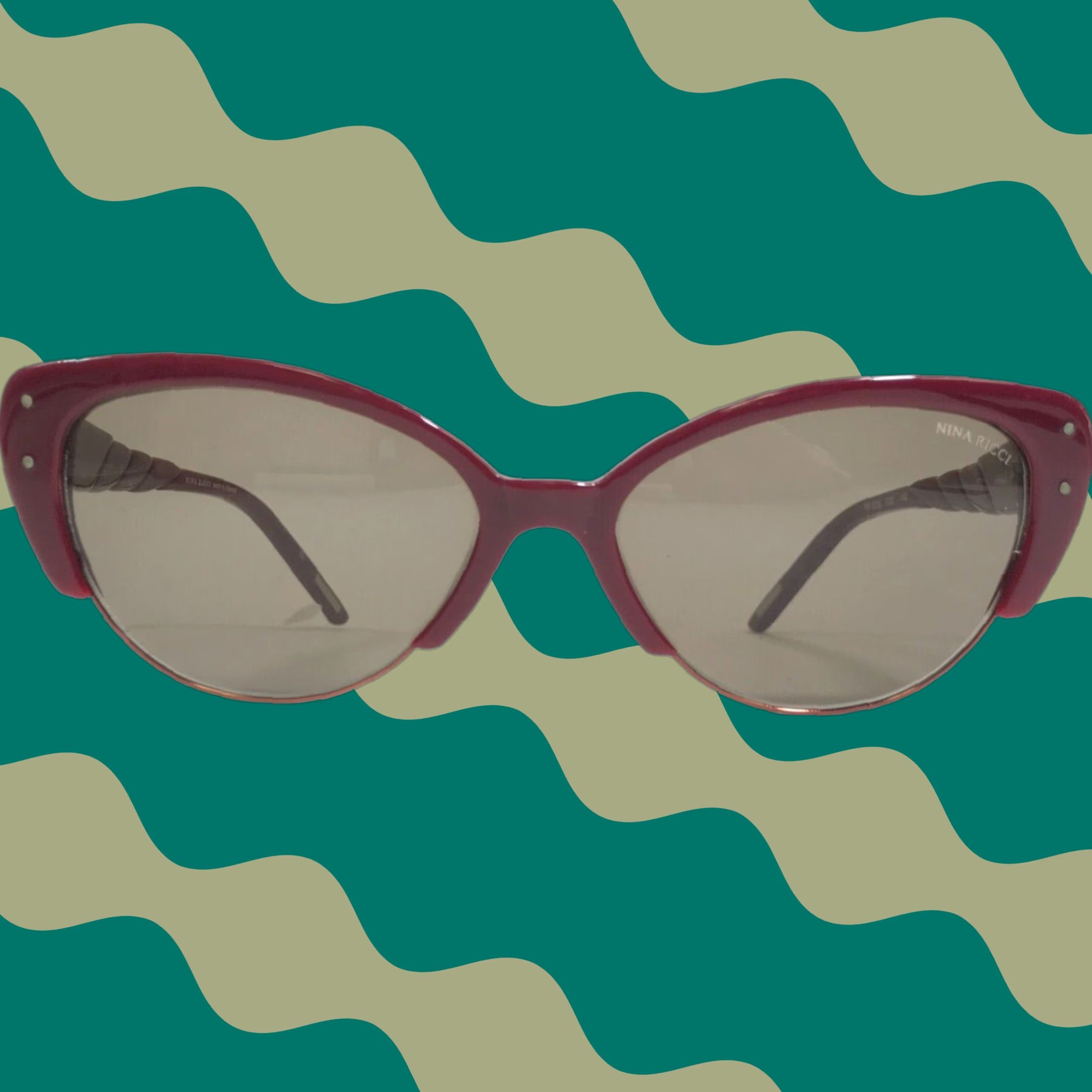 Nina Ricci Sunglasses Cat Eye NR 3233 C02 Red Acetate Metal UV400 Gray Lenses 55-18-140 Womens