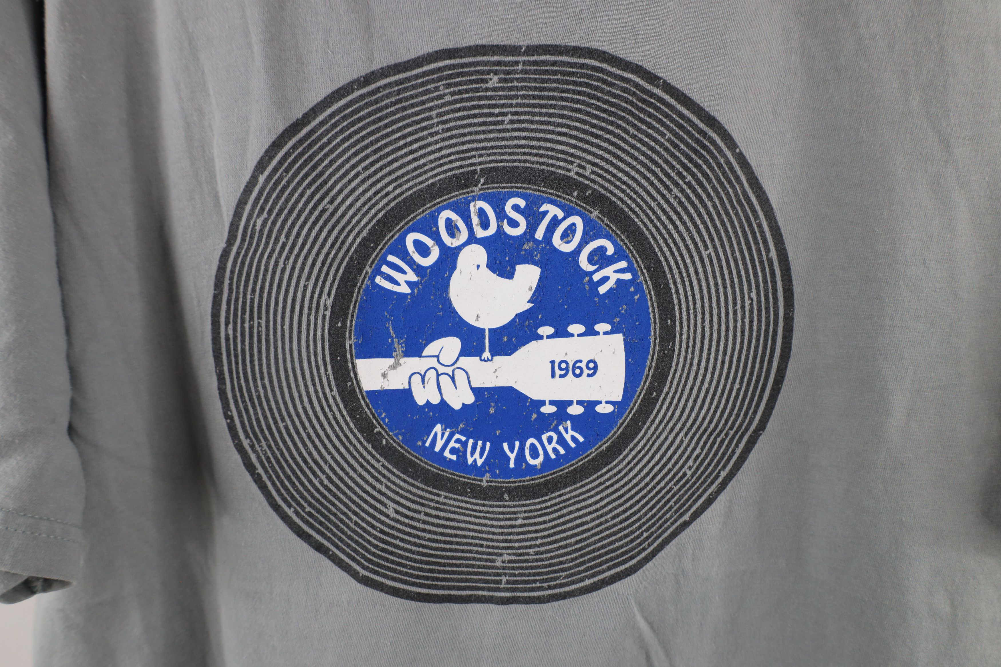 Vintage Retro Woodstock New York Rock N Roll Vinyl Record T-Shirt Size US L / EU 52-54 / 3 - 4 Thumbnail