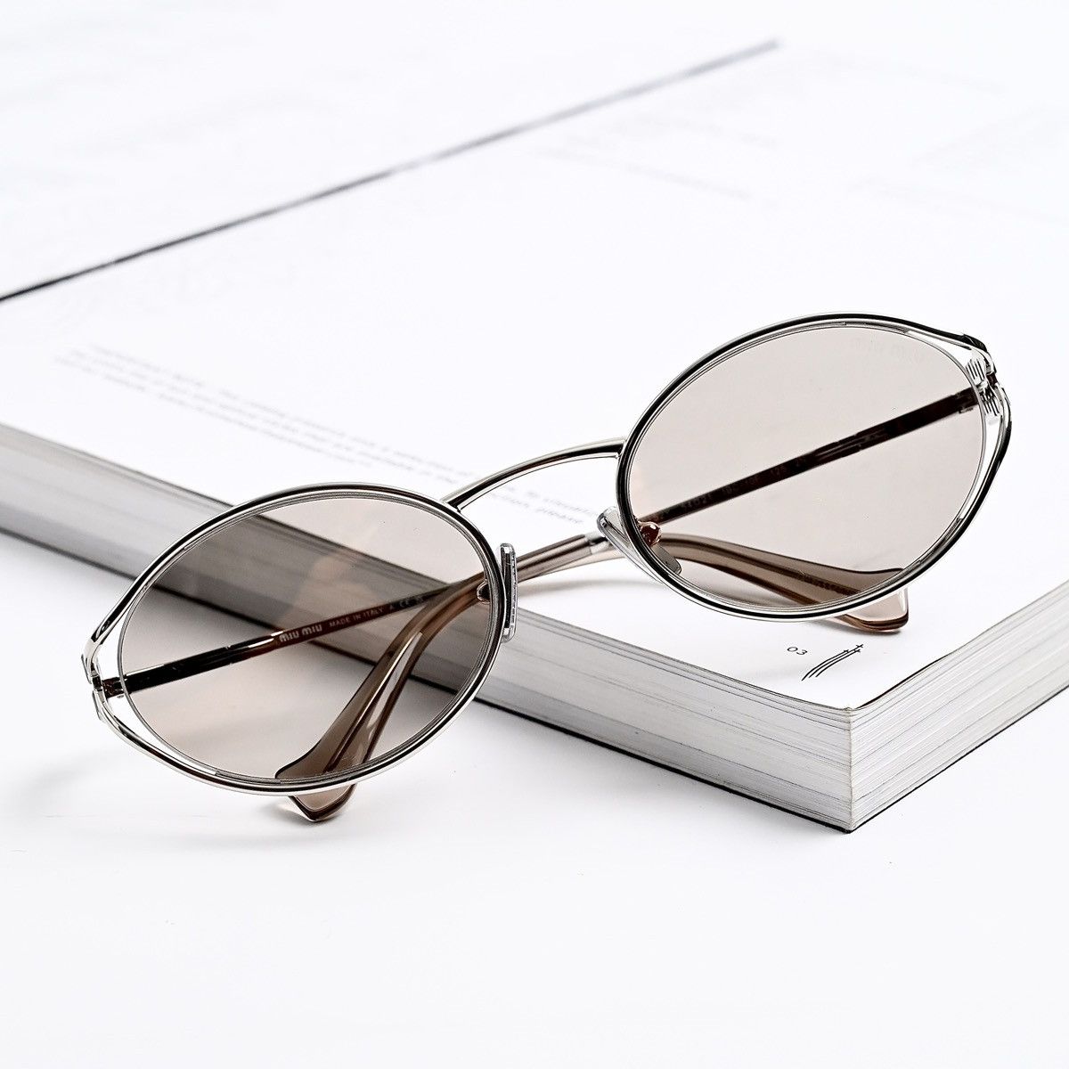 Miu Miu MIU MIU 0MU 52YS SUNGLASSES Size ONE SIZE - 7 Thumbnail