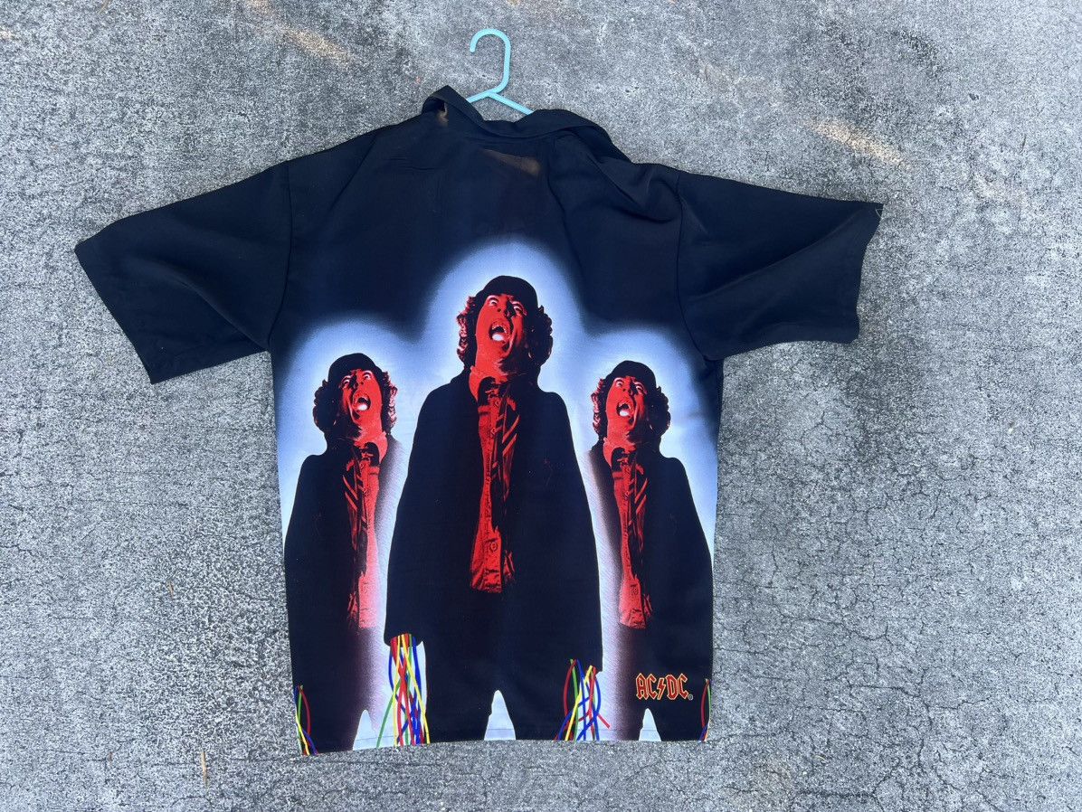 AC/DC × Band Tees × Vintage Vintage Angus Young AC/DC Button Up Size US XXL / EU 58 / 5 - 2 Thumbnail