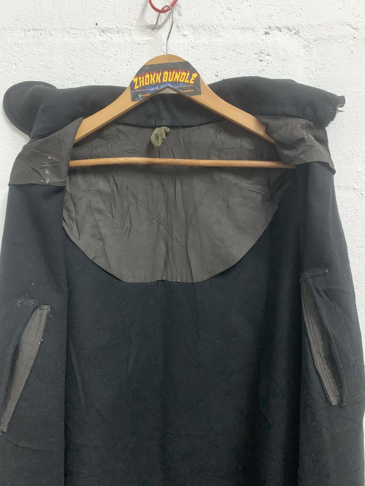 Japanese Brand Vintage Cape Black Wool Size US XL / EU 56 / 4 - 7 Thumbnail