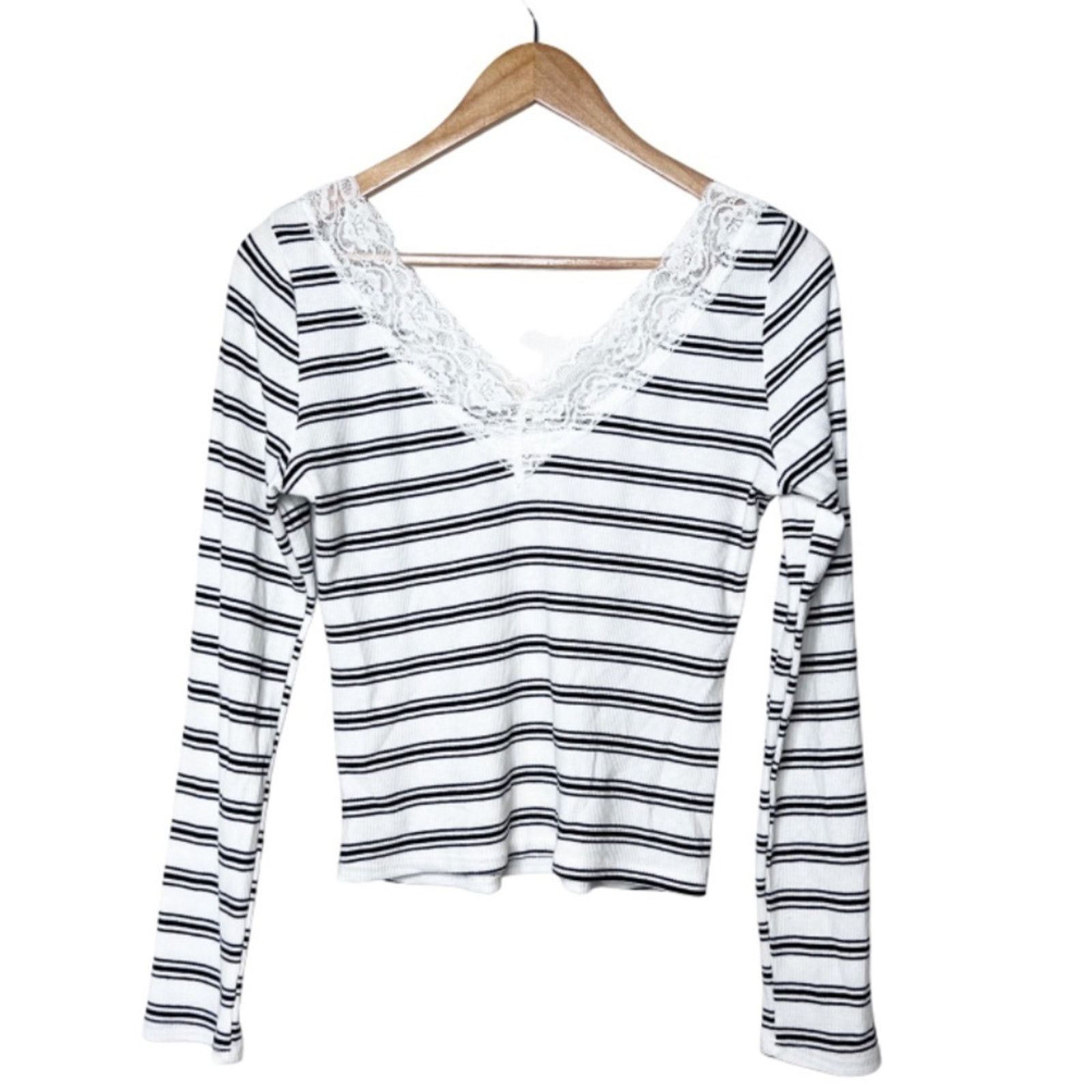 Other Heart & Hips Black & White Striped Lace Ribbed Crop Blouse Size L / US 10 / IT 46 - 6 Thumbnail