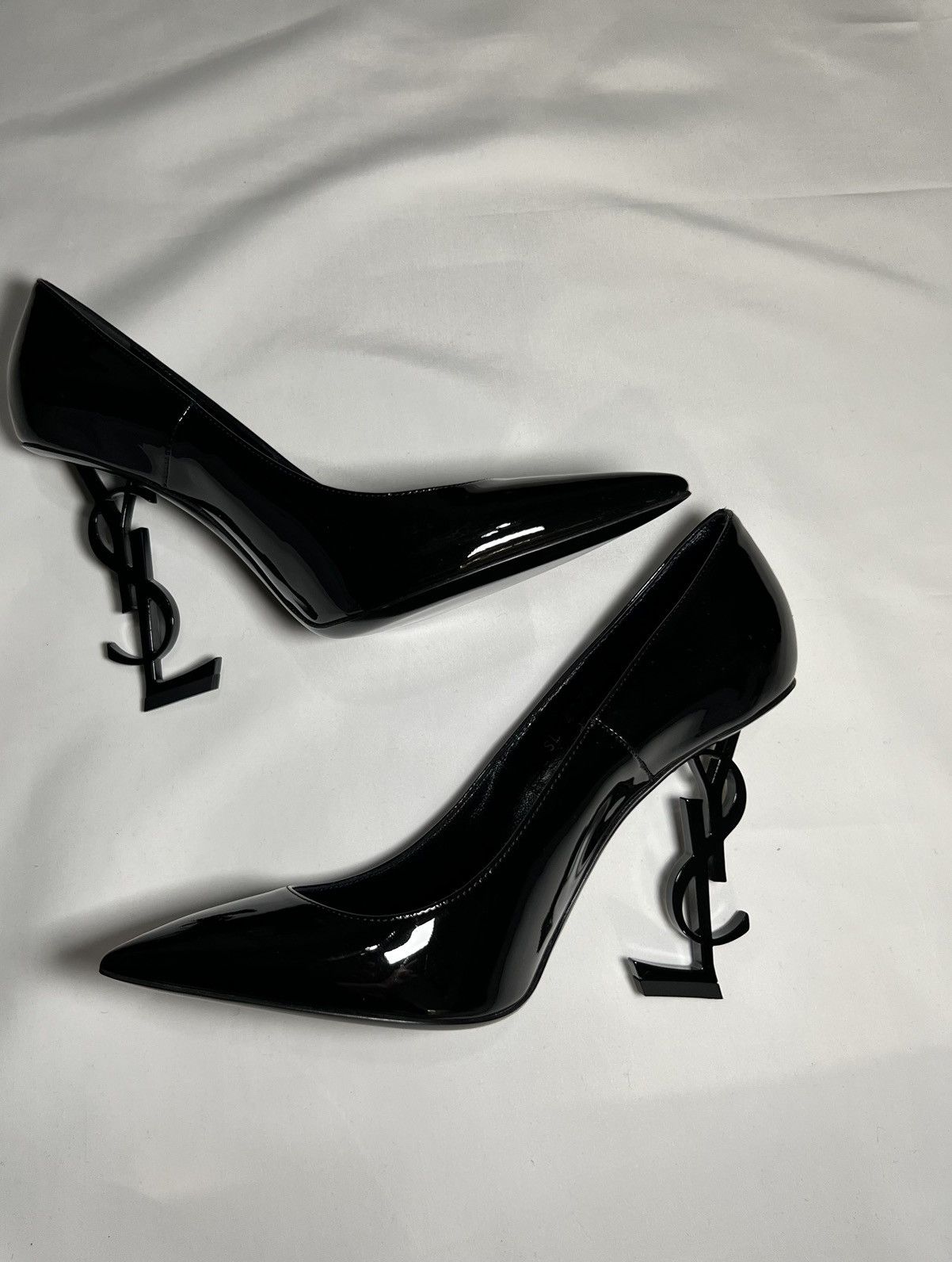 image of Saint Laurent Paris Opyum Patent Pump 110 Shoes in Black, Women's (Size 8)