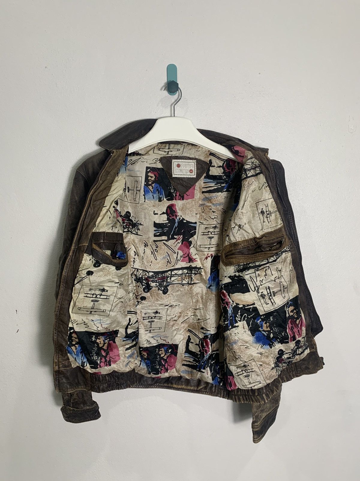 Vintage Vintage 1990 Flight leather Jacket trashed Size US M / EU 48-50 / 2 - 1 Thumbnail