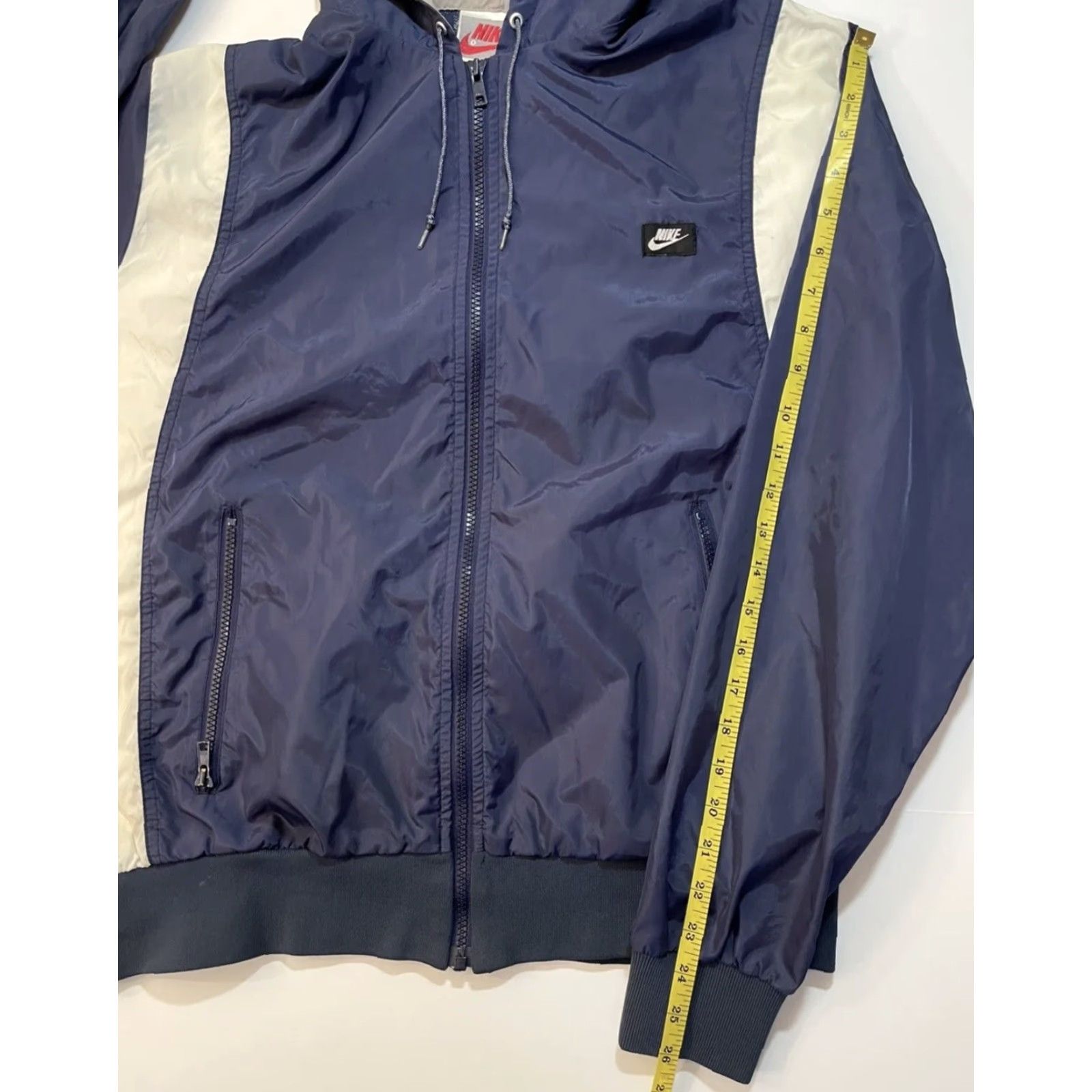 Nike VINTAGE Nike Windbreaker Jacket Mens L 90s 80s Blue Zip Swoosh Logo USA Sports Lightweight Full Zip Jacket Men Size US L / EU 52-54 / 3 - 5 Thumbnail