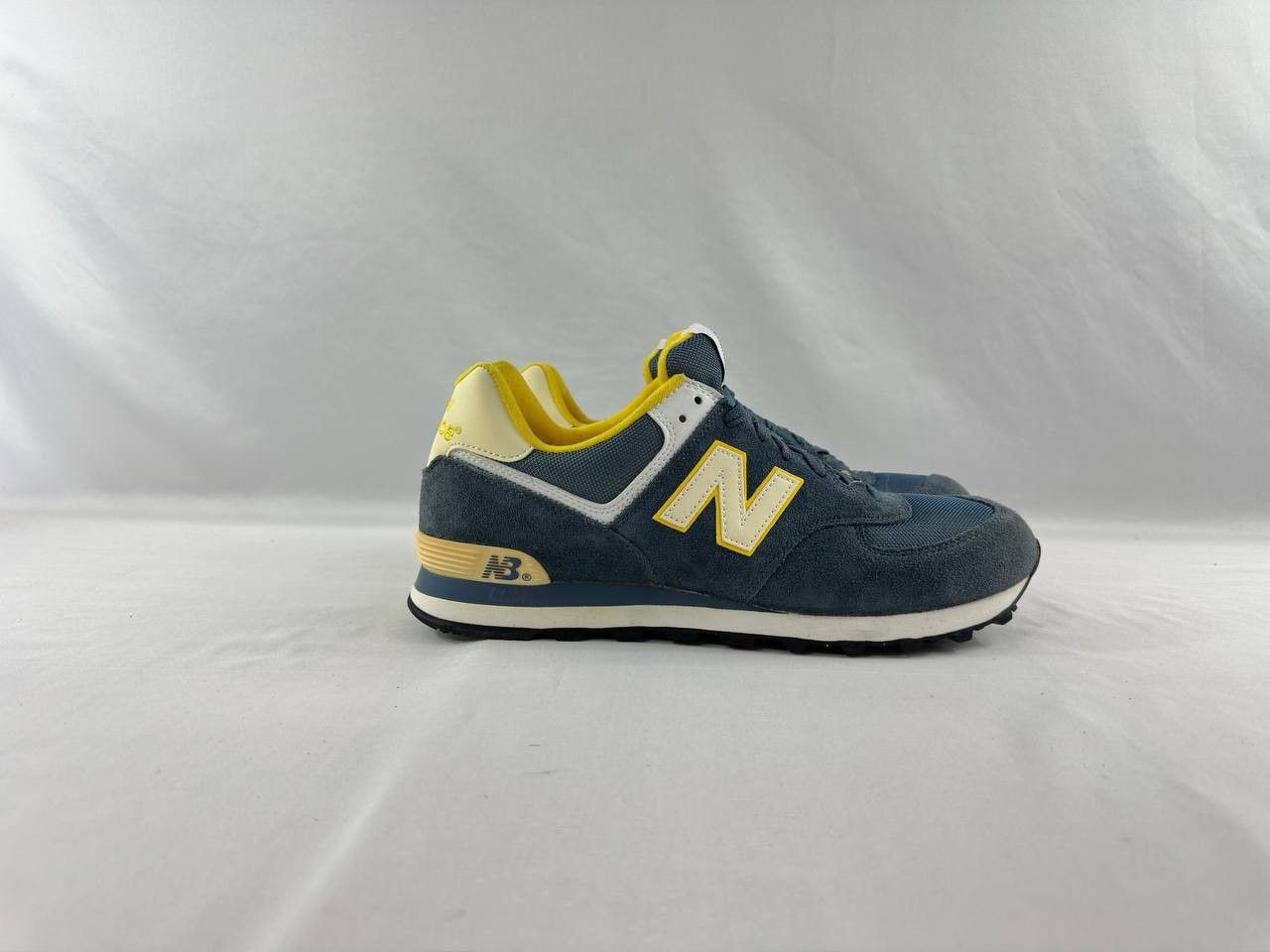 Vintage New Balance 574 Suede Shoes M574SWS Y2K