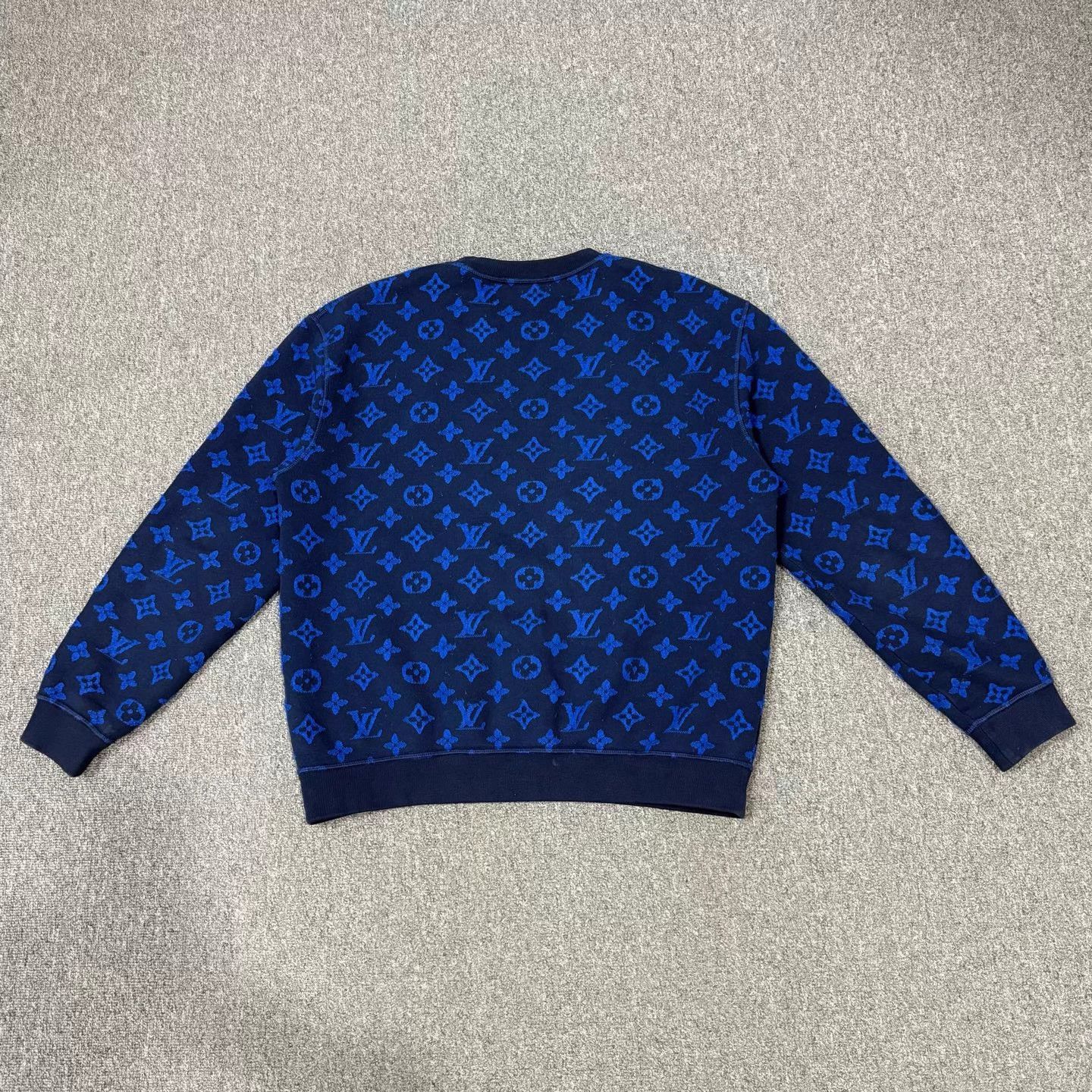 Louis Vuitton LV blue flocked Monogram allover sweatshirt L 95 New Size US L / EU 52-54 / 3 - 2 Thumbnail