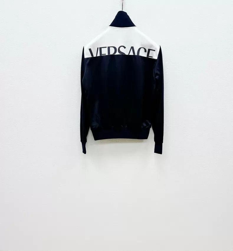 Versace Versace Embroidered zip-up shirt jacket Size US S / EU 44-46 / 1 - 2 Thumbnail