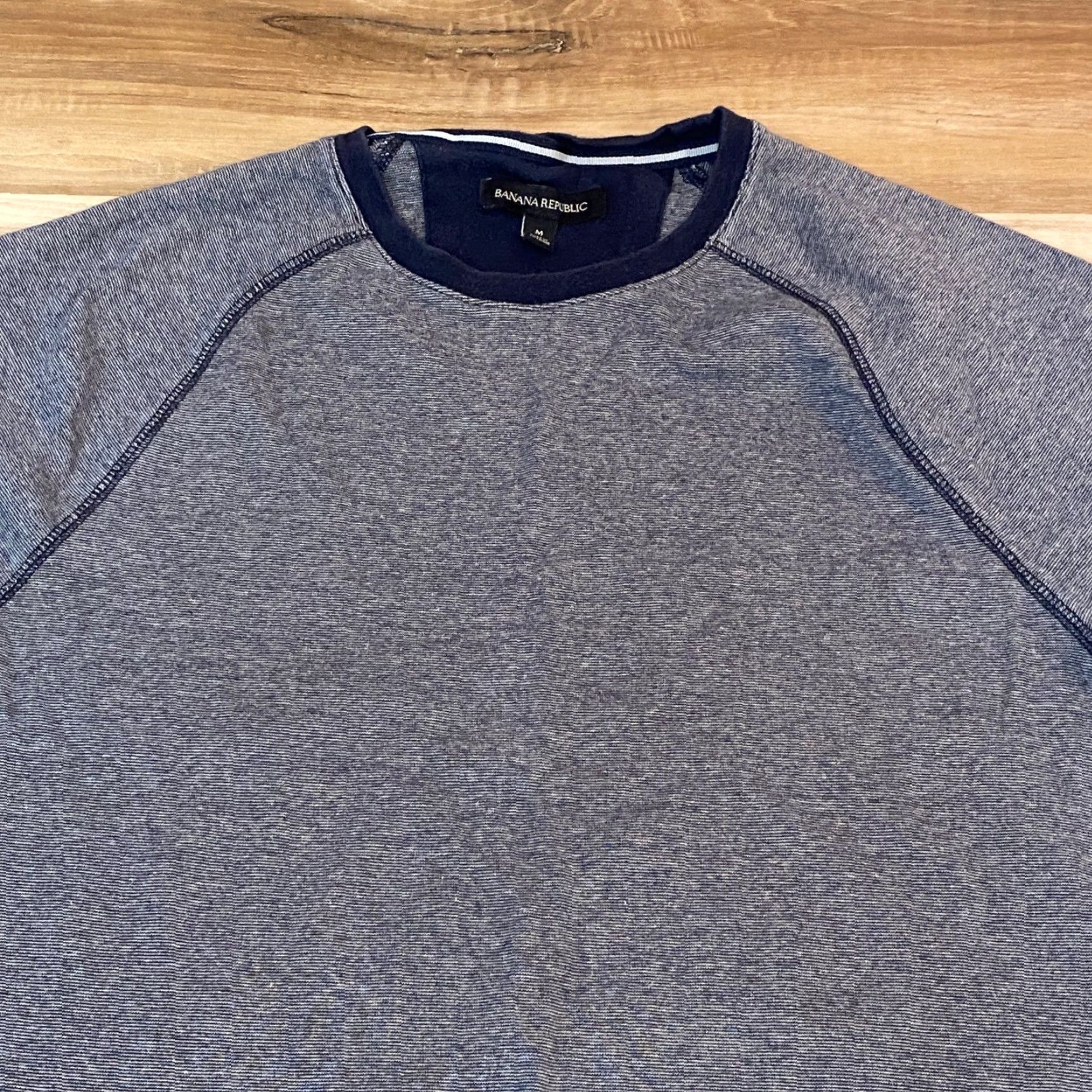 Banana Republic Banana Republic Sweatshirt Mens Medium Regular Crew Neck Long Sleeve Heathered Blue Raglan Knit Cotton Pullover Logo Size US M / EU 48-50 / 2 - 2 Thumbnail