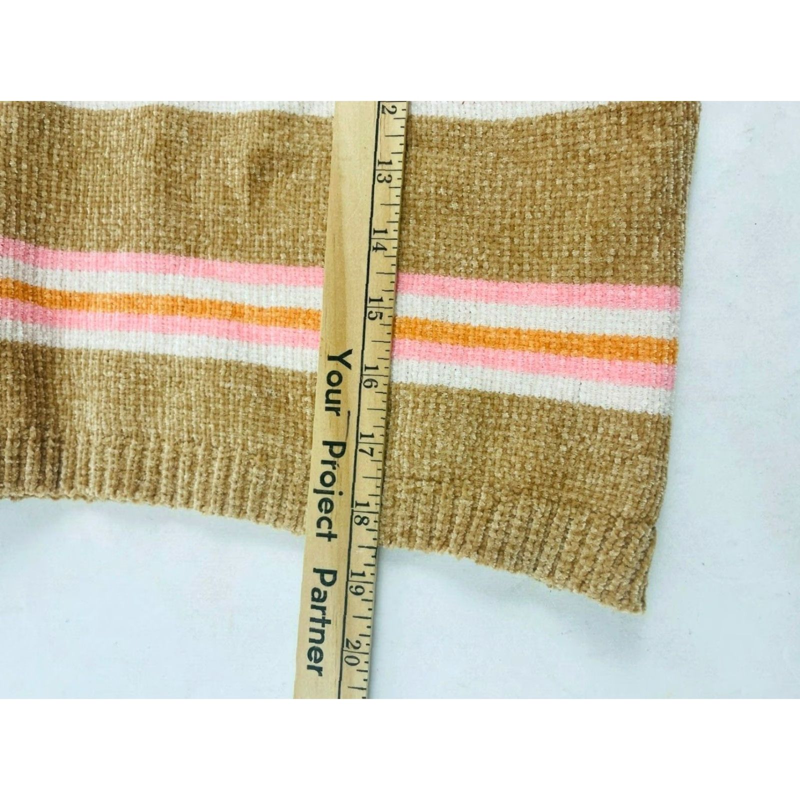 Vintage All in Favor Cropped Sweater Women's Size Medium Taupe Pink Striped Pullover Size M / US 6-8 / IT 42-44 - 7 Thumbnail
