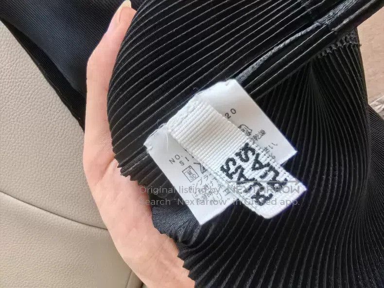 Issey Miyake Issey Miyake Black dense pleat vest Size S / US 4 / IT 40 - 2 Thumbnail