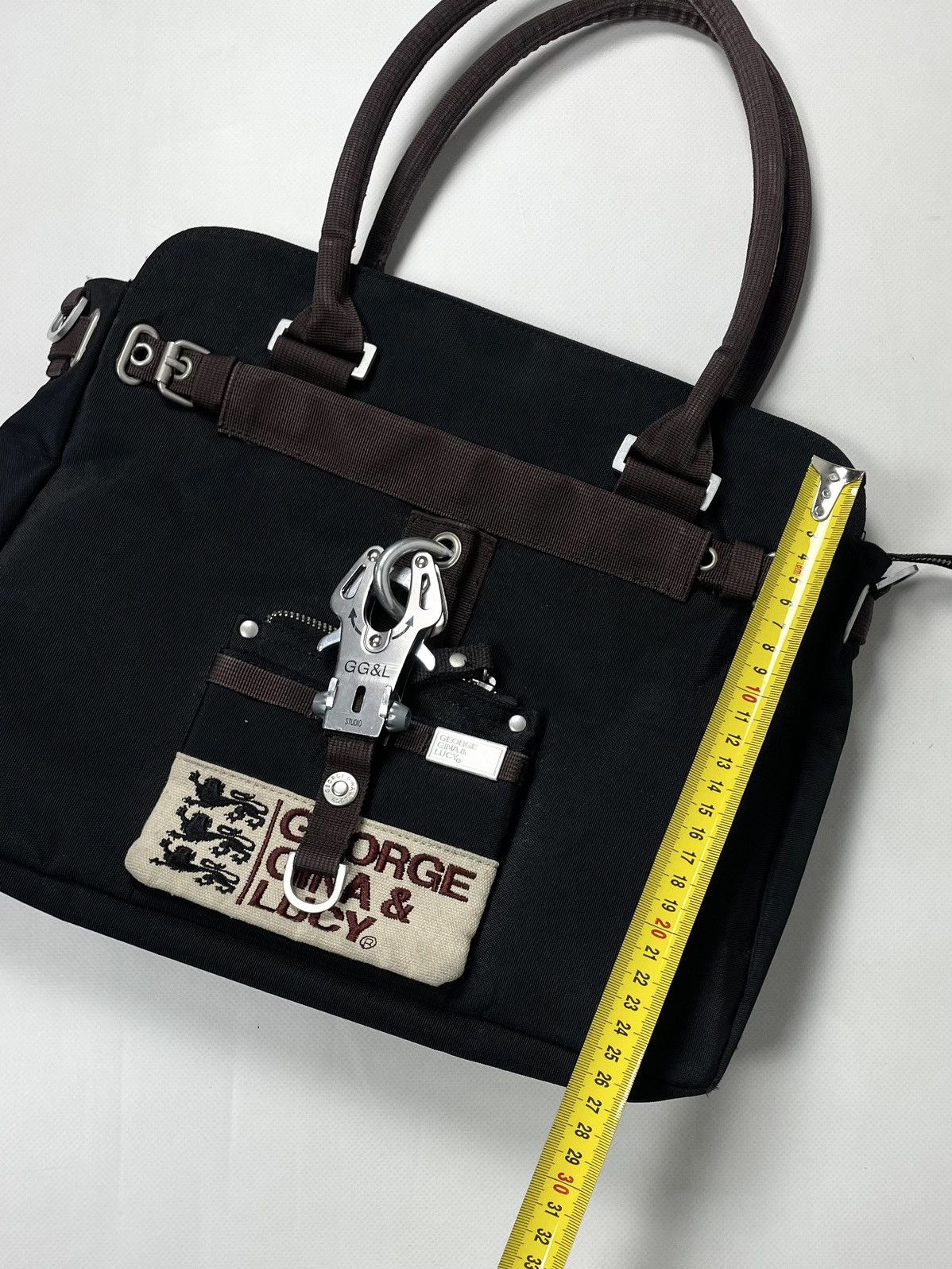 Japanese Brand George Gina & Lucy 👁️ Grace Vintage Black Carabiner Bag GGL Size ONE SIZE - 8 Thumbnail