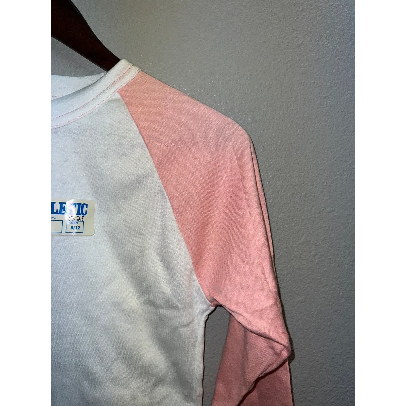 Vintage 80s Women's MJ Soffe White Pink Raglan Shirt Top Women M Size M / US 6-8 / IT 42-44 - 3 Thumbnail