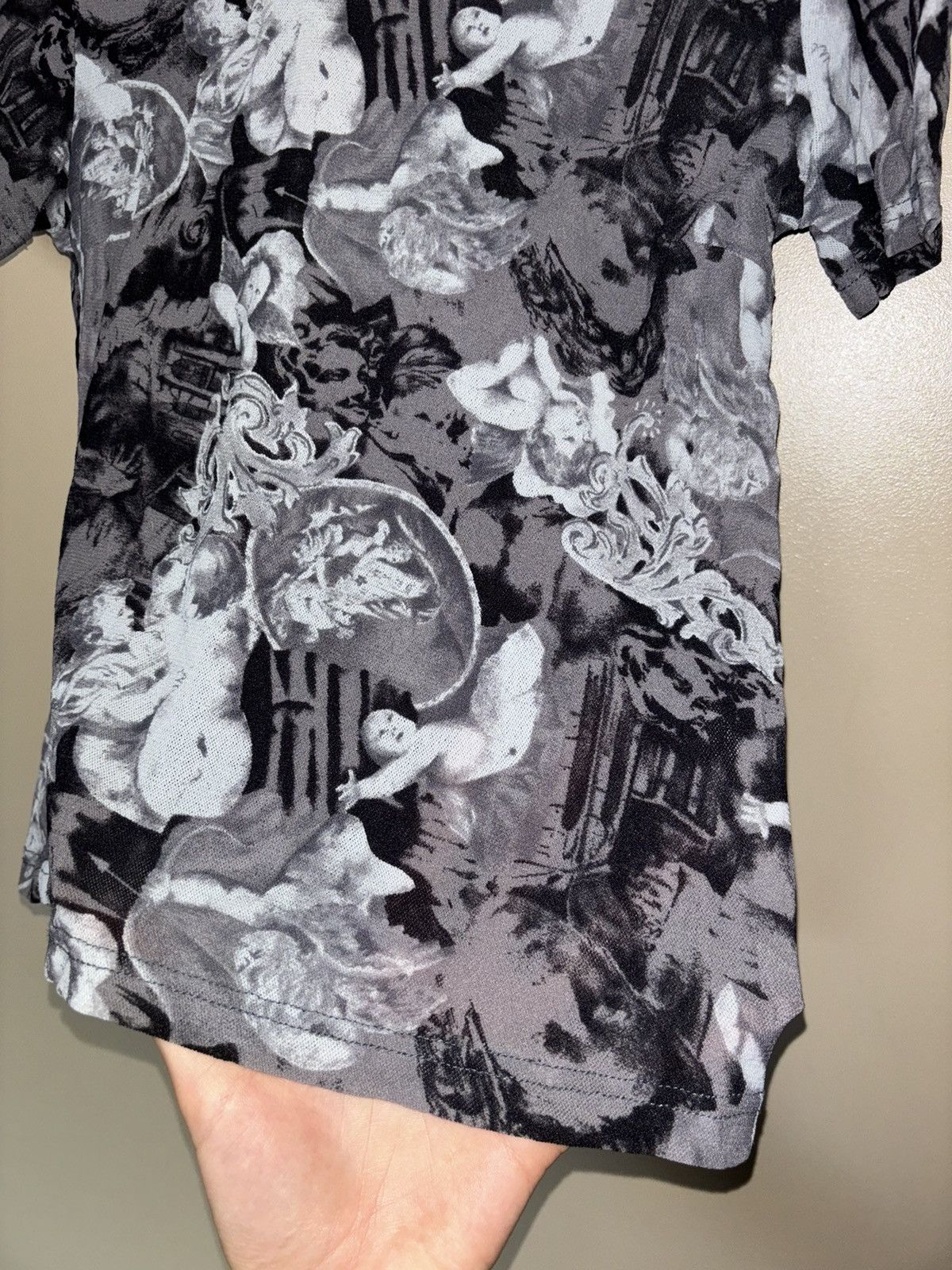 Vintage PRINTED VINTAGE MESH TEE T-SHIRT ANGELS 2000s Size ONE SIZE - 6 Thumbnail