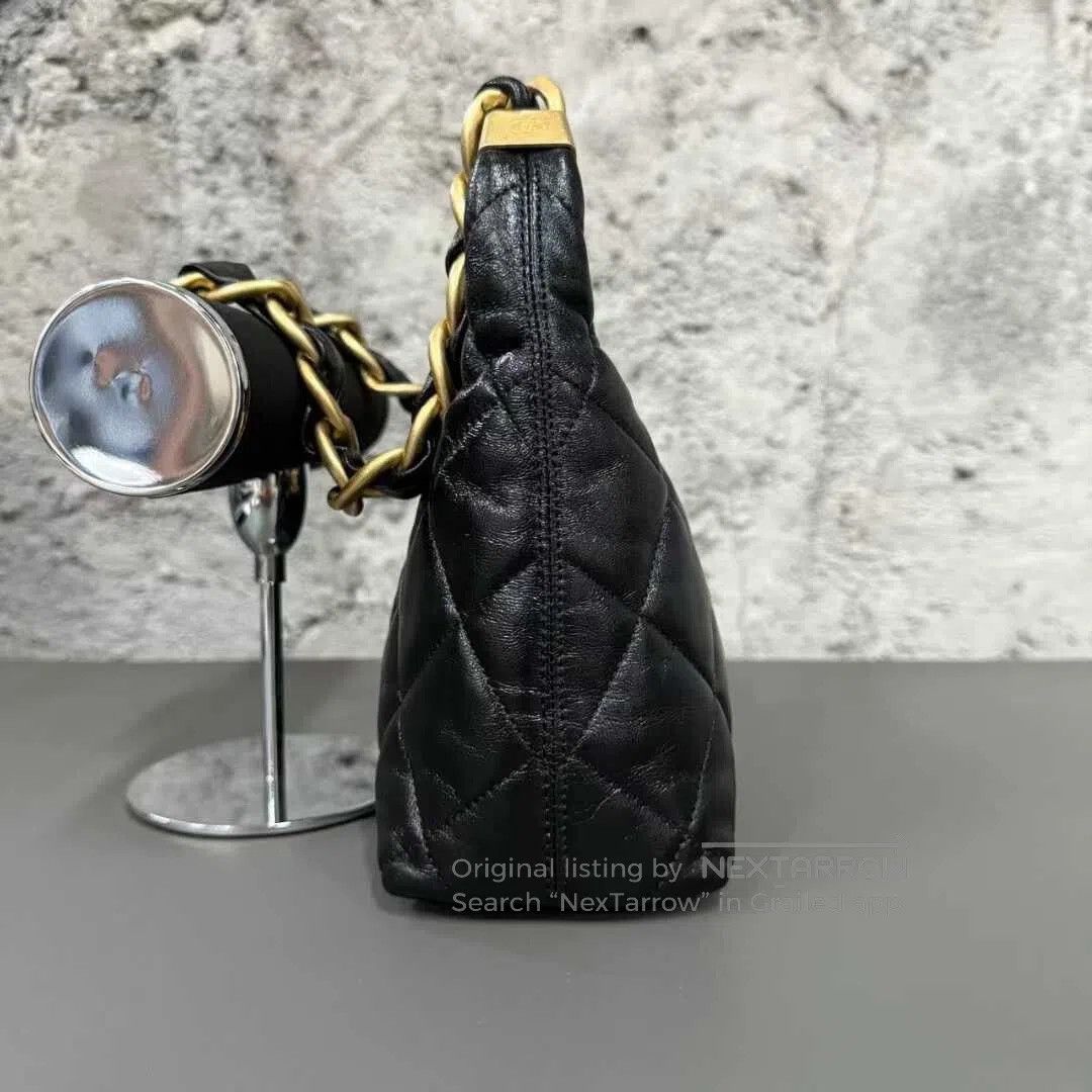 Chanel Chanel Black Hobo Bag with Golden Chain. Size ONE SIZE - 4 Thumbnail