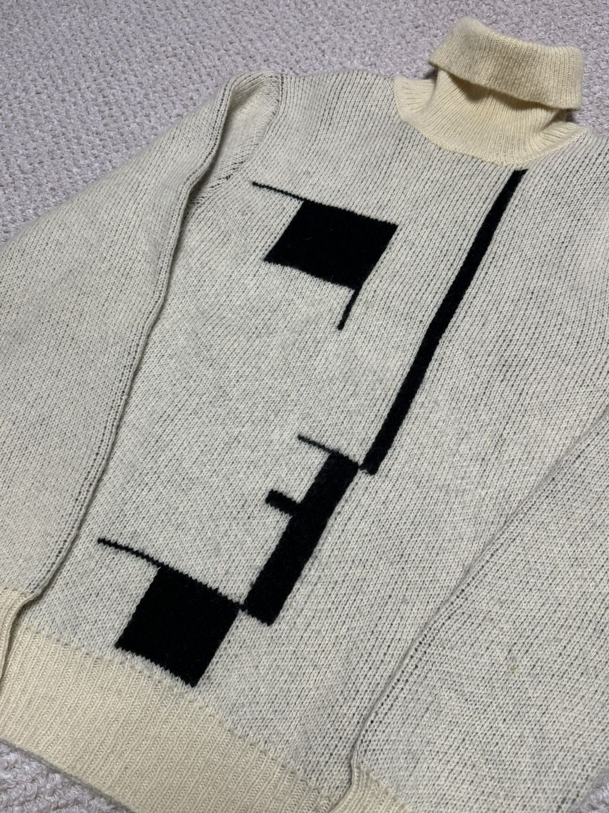 Raf Simons A/W 2003 "Closer" Bauhaus Intarsia Knit Turtleneck Size US M / EU 48-50 / 2 - 2 Thumbnail