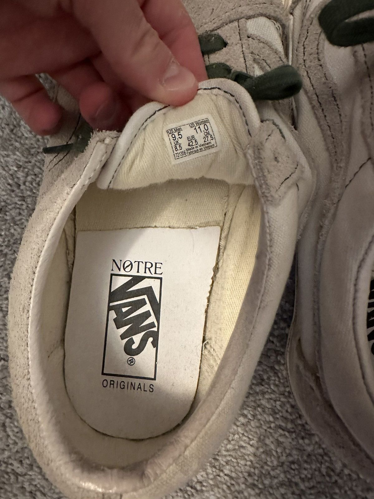 Notre × Vans Notre Vans Old Skool Off-White Handshake Size US 9.5 / EU 42-43 - 5 Thumbnail