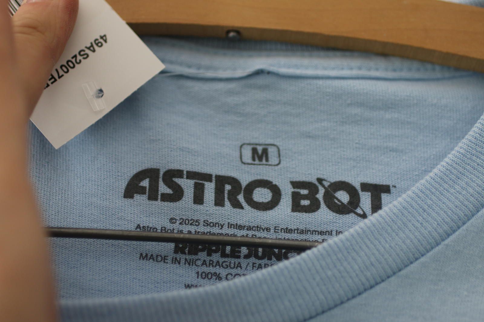 Other Official Astro Bot Blue Graphic T-Shirt Medium PlayStation Size US M / EU 48-50 / 2 - 6 Thumbnail