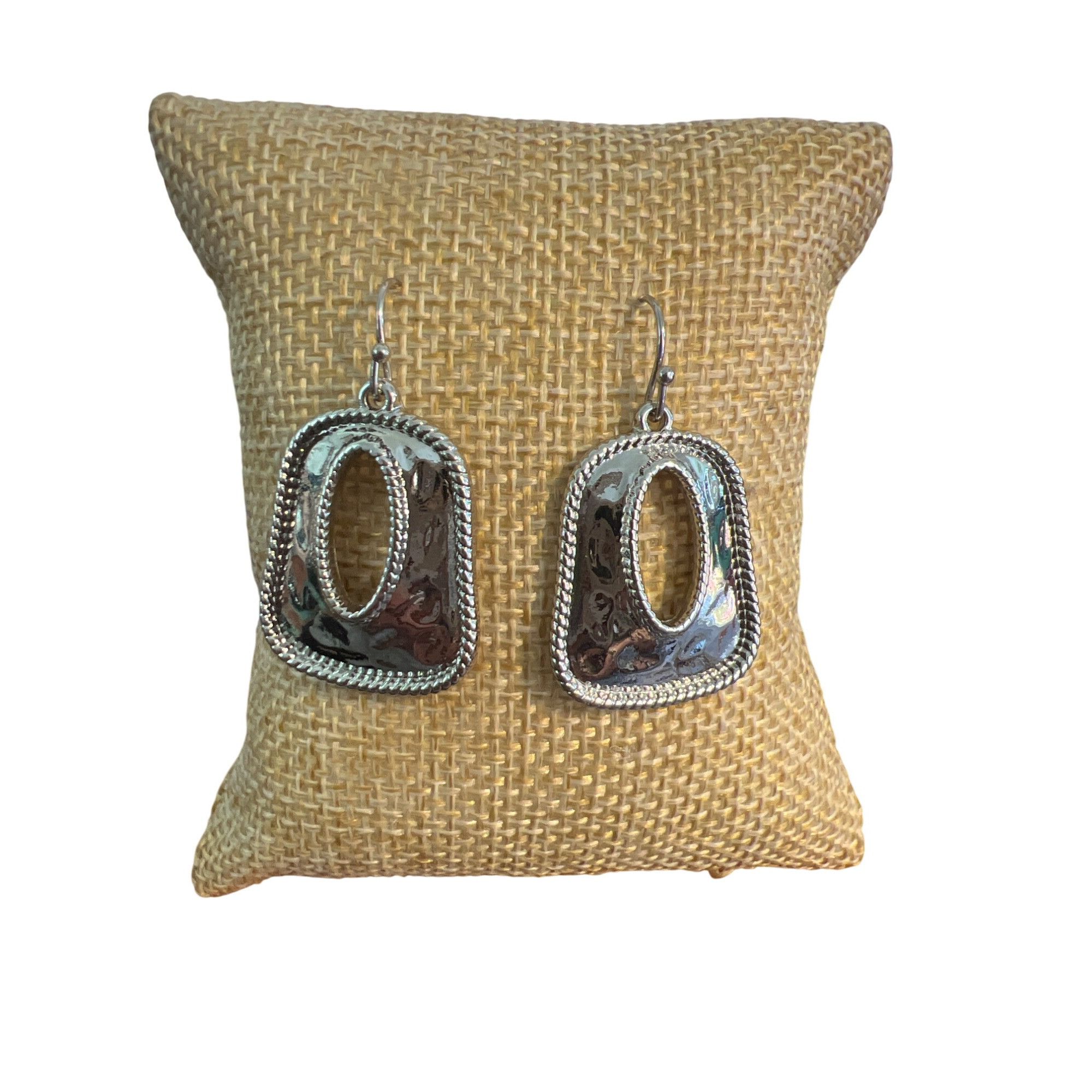 Other Silver Tone Hammered Dangle Earrings Open Twist Rope Edge Ho Size ONE SIZE - 1 Thumbnail