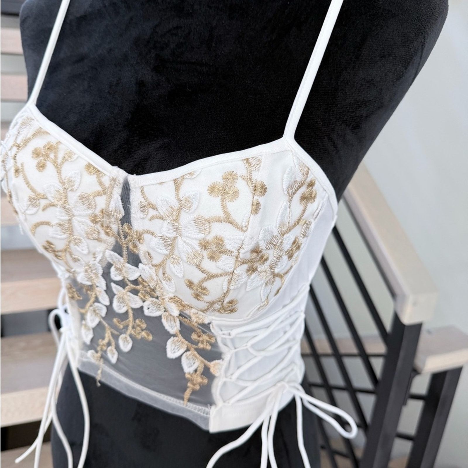 Other New Y2K Chic White Floral Lace-Up Crop Top size S Size S / US 4 / IT 40 - 9 Thumbnail