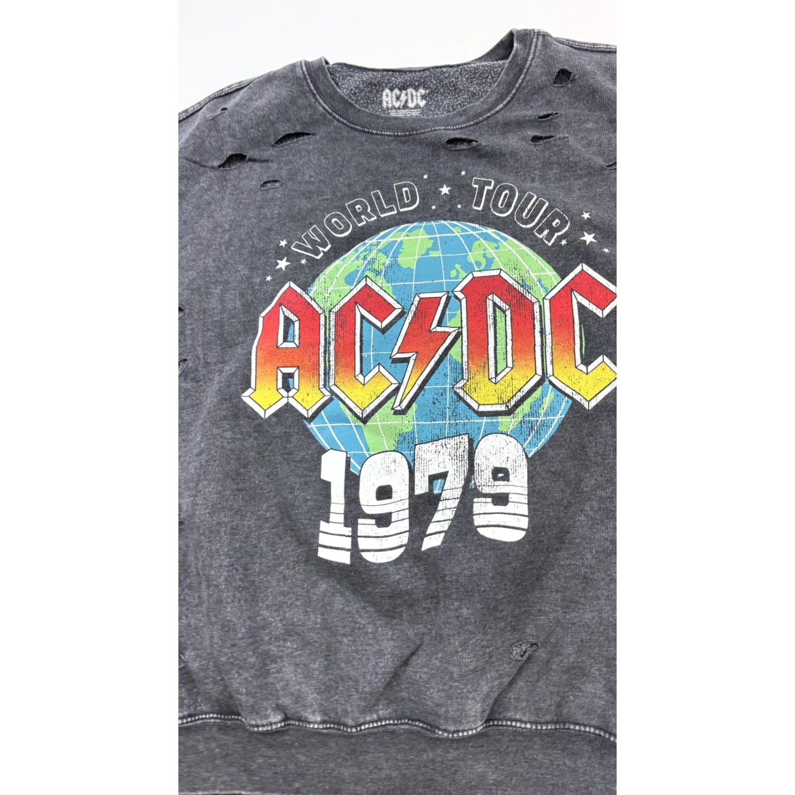 Vintage AC/DC World Tour Sweatshirt Womens 3XL Black 1979 Band Distressed Pullover Rock Shirt Size XXL / US 16-18 / IT 52-54 - 5 Thumbnail