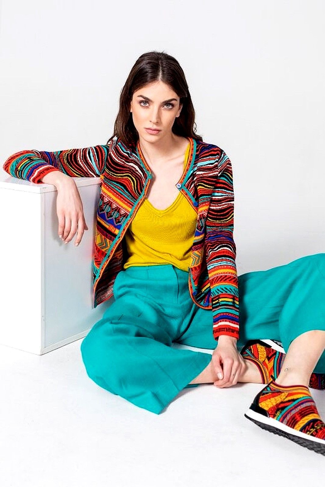 Coogi IVKO Button Cardigan Colorful Knit Ethnic Pattern Sweater Size S / US 4 / IT 40 - 8 Thumbnail