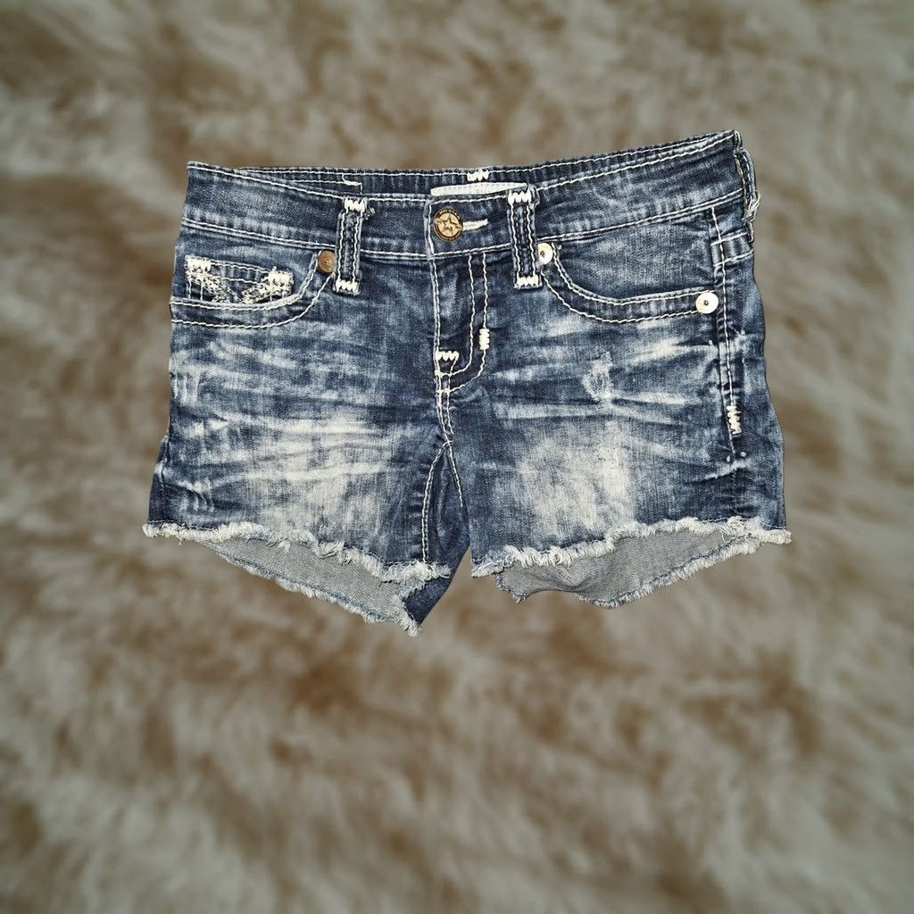 Denime VINTAGE Big Star Liv Shorts Womens 26 Blue Distressed Denim Frayed Cut-Off Raw Hem Summer Casual Pockets Logo 4 Inseam Size 26" / US 2 / IT 38 - 1 Thumbnail