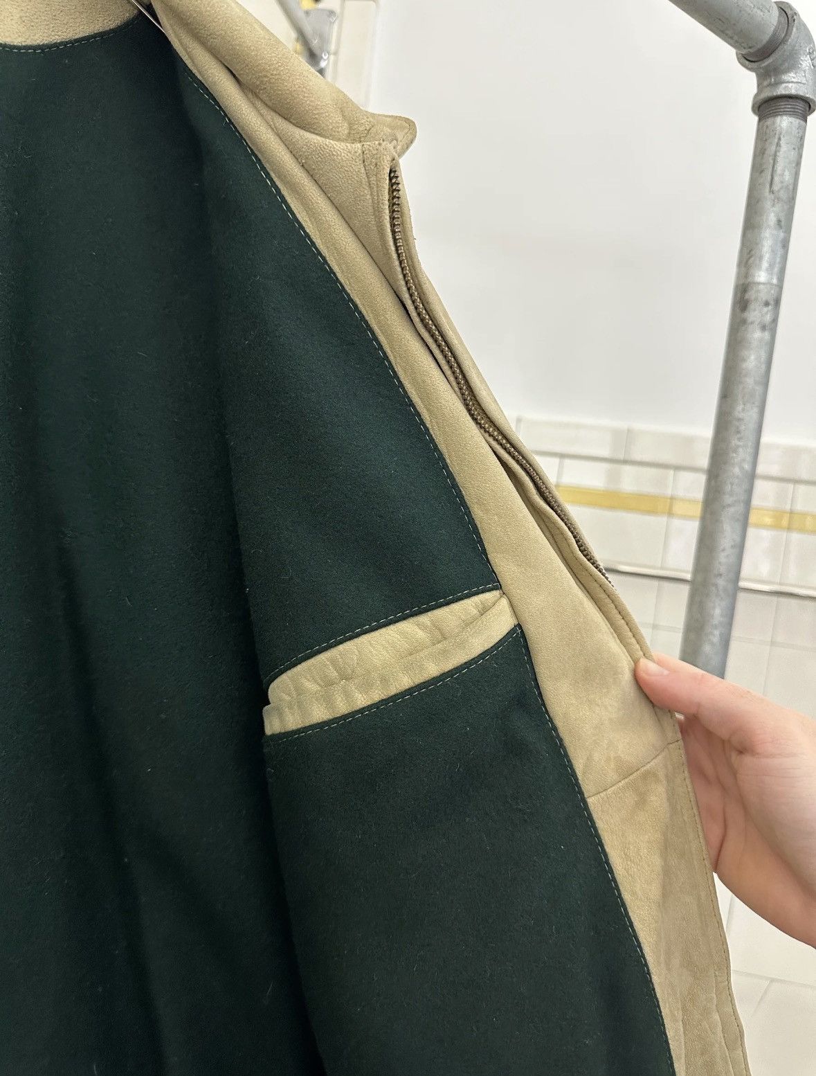 Vintage Vintage 80’s American Designer Suede Cargo Bomber Jacket Size US XL / EU 56 / 4 - 7 Thumbnail
