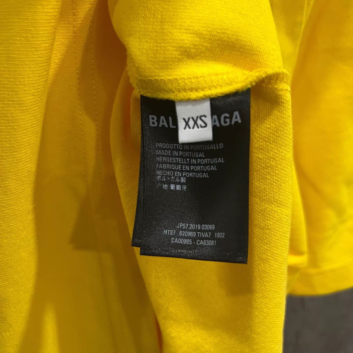 Balenciaga Balenciaga Yellow Logo Short Sleeve Tee OS XXS Size US XXS / EU 40 - 4 Thumbnail