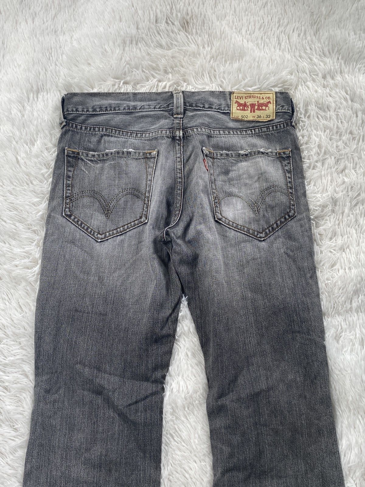 Levi's 🔥BINDING NOW🔥Distressed Blue Vintage Levi’s 502 Size US 38 / EU 54 - 7 Thumbnail