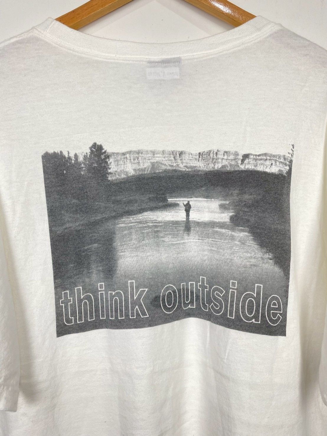 Woolrich Woolen Mills Vintage Woolrich Think Outside T-Shirts L DO2188 Size US L / EU 52-54 / 3 - 1 Thumbnail