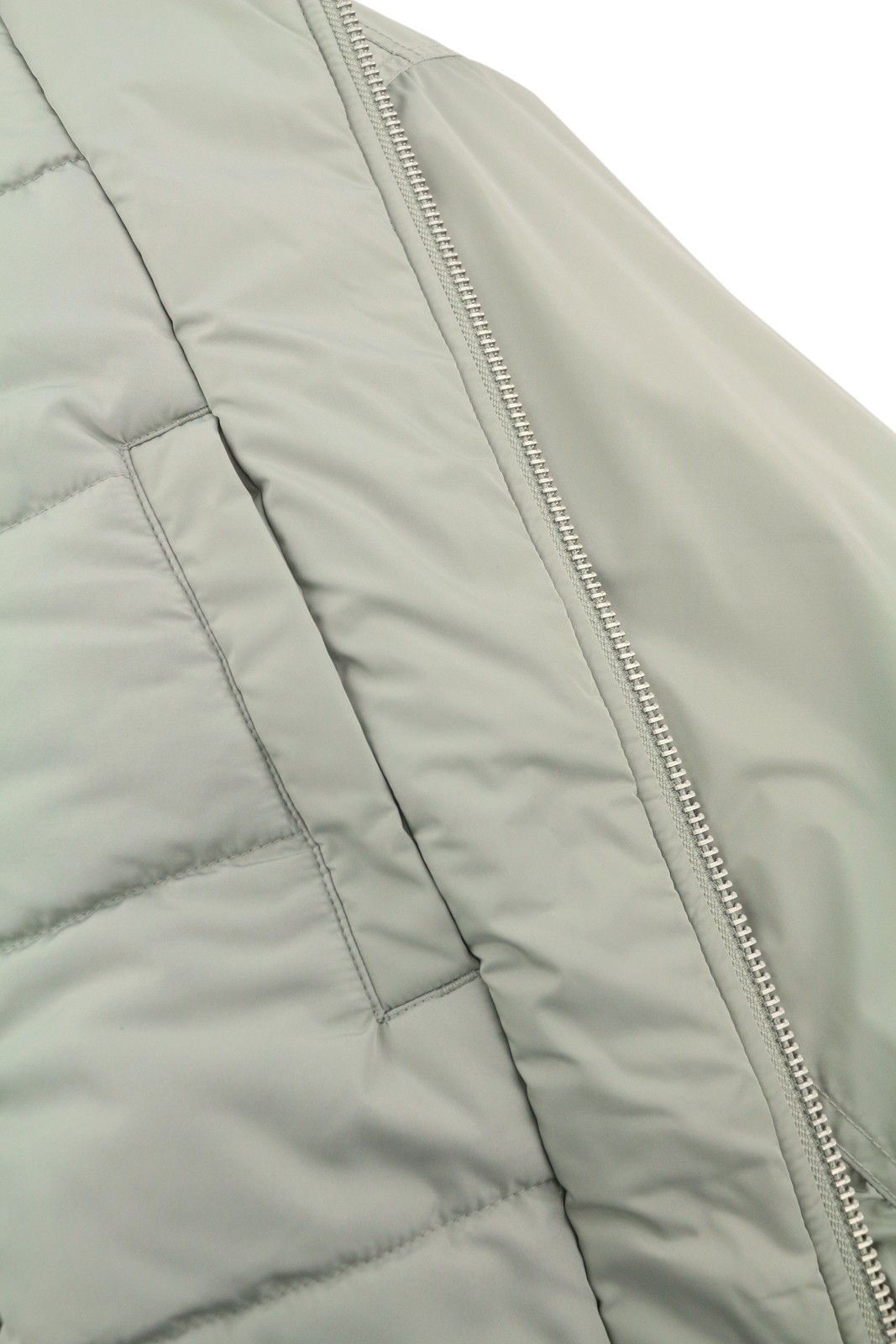 Tommy Hilfiger CLASSICS BOMBER L Faded Willow Padded Bomber 87425 Size US L / EU 52-54 / 3 - 7 Thumbnail