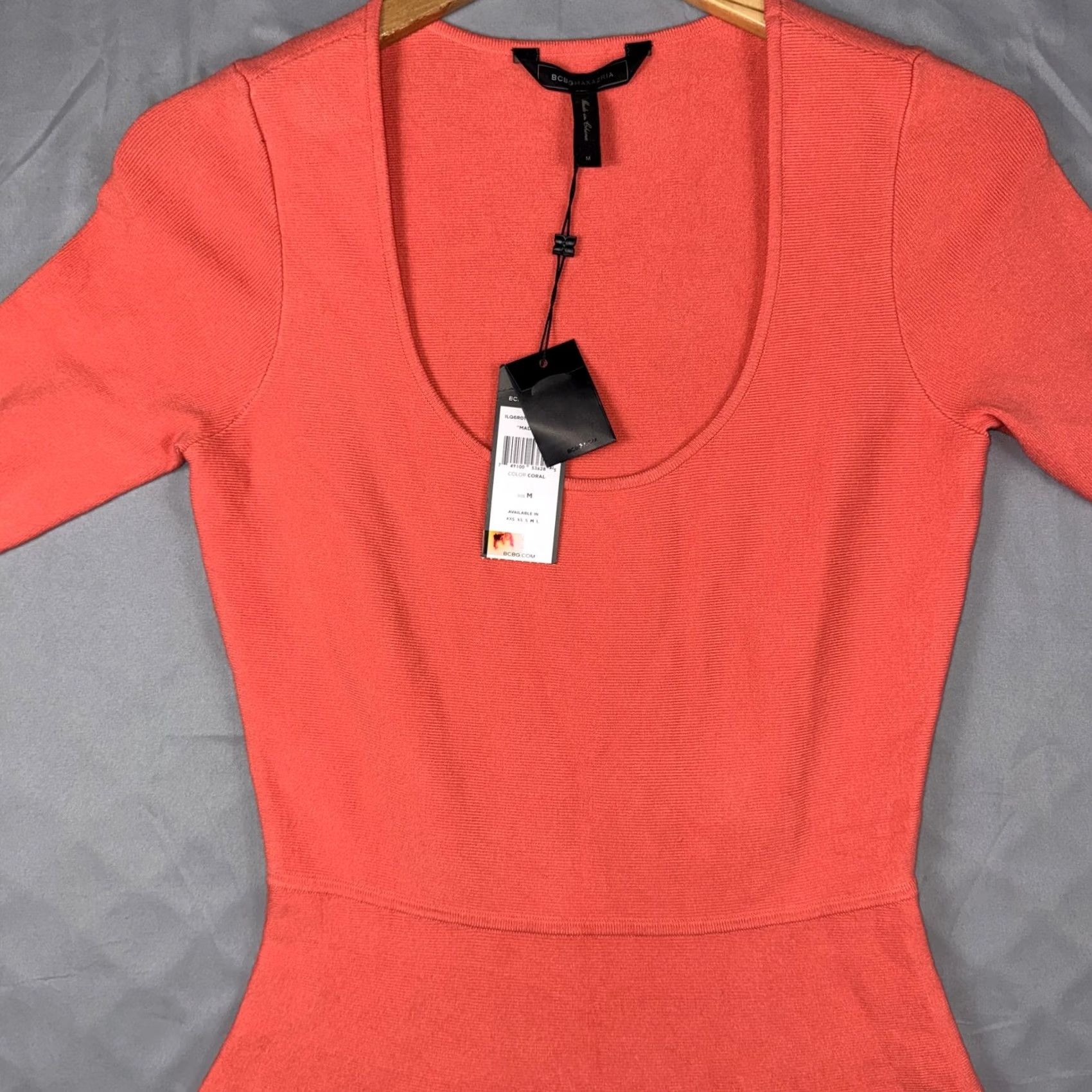 Bcbgmaxazria BCBGMAXAZRIA Dress Womens Medium Coral Pink Knit Fit & Flare Scoop Neck Short Sleeve Pullover Dress Casual Spring Summer Size M / US 6-8 / IT 42-44 - 6 Thumbnail
