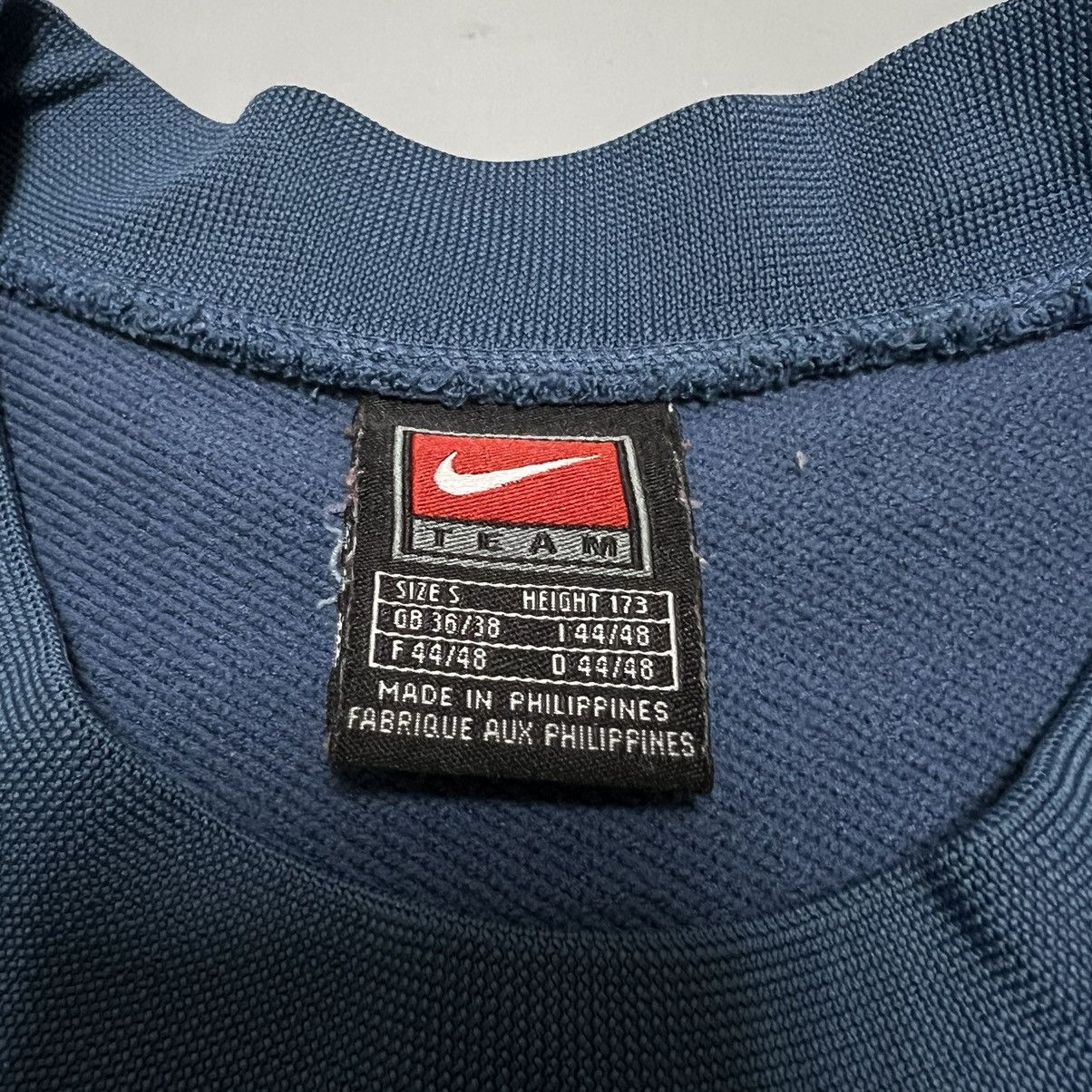 Nike × Vintage Vintage Nike y2k Center Logo Swoosh sweatshirt Size US S / EU 44-46 / 1 - 8 Thumbnail