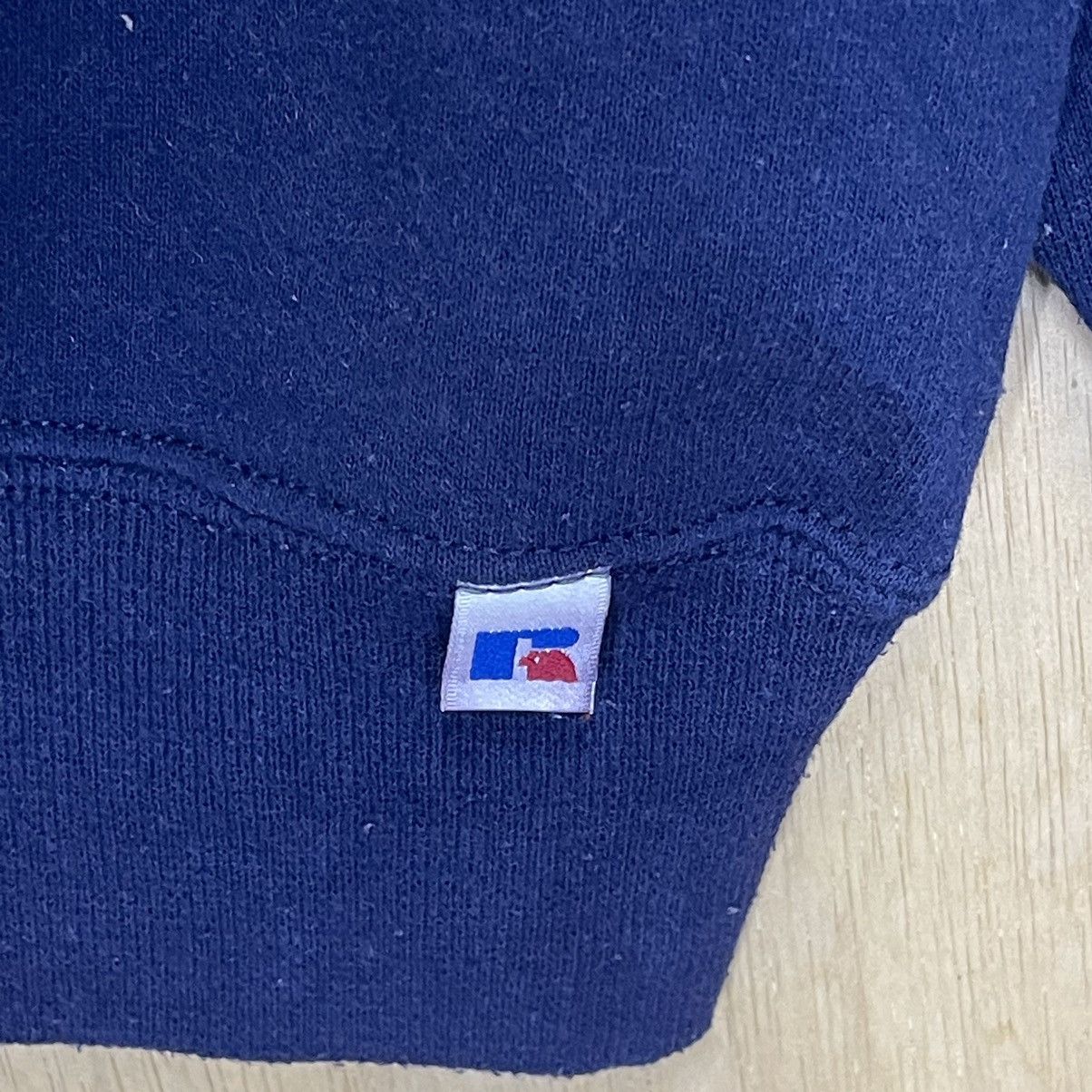 Russell Athletic Vintage 90’s Russell Athletic Plain Crewneck Sweatshirt Size US L / EU 52-54 / 3 - 7 Thumbnail