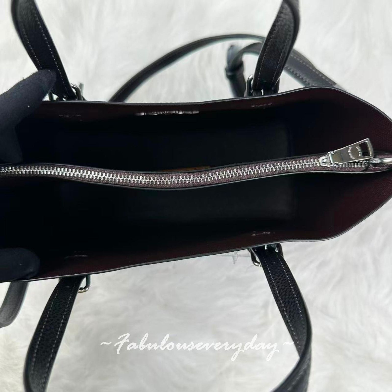Coach Coach Mollie Tote Bag 25 Crossbody Leather/Black CV966 NWT Size ONE SIZE - 8 Thumbnail