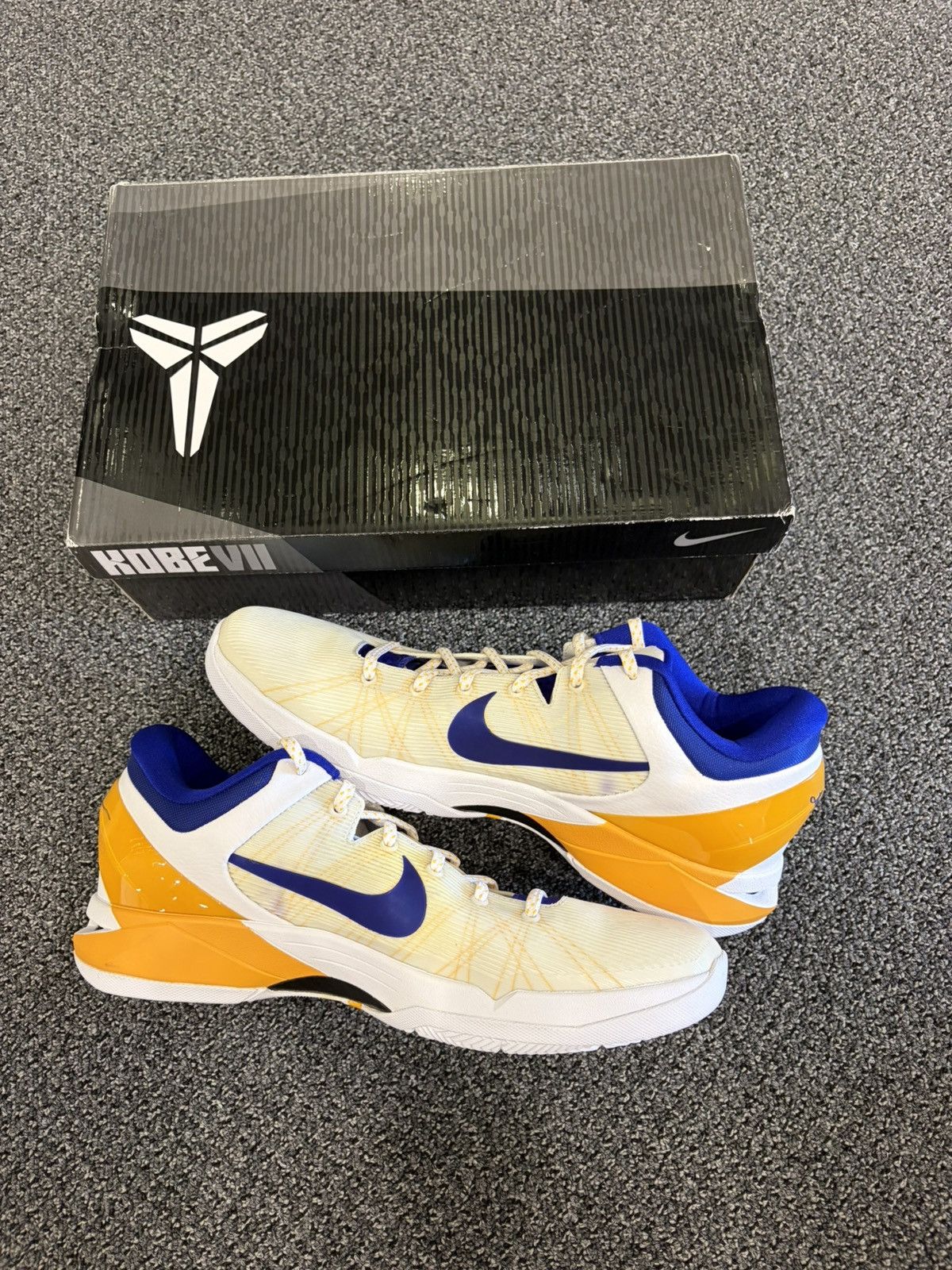 Nike Kobe 7 "Lakers Home" Size US 14 / EU 47 - 2 Thumbnail