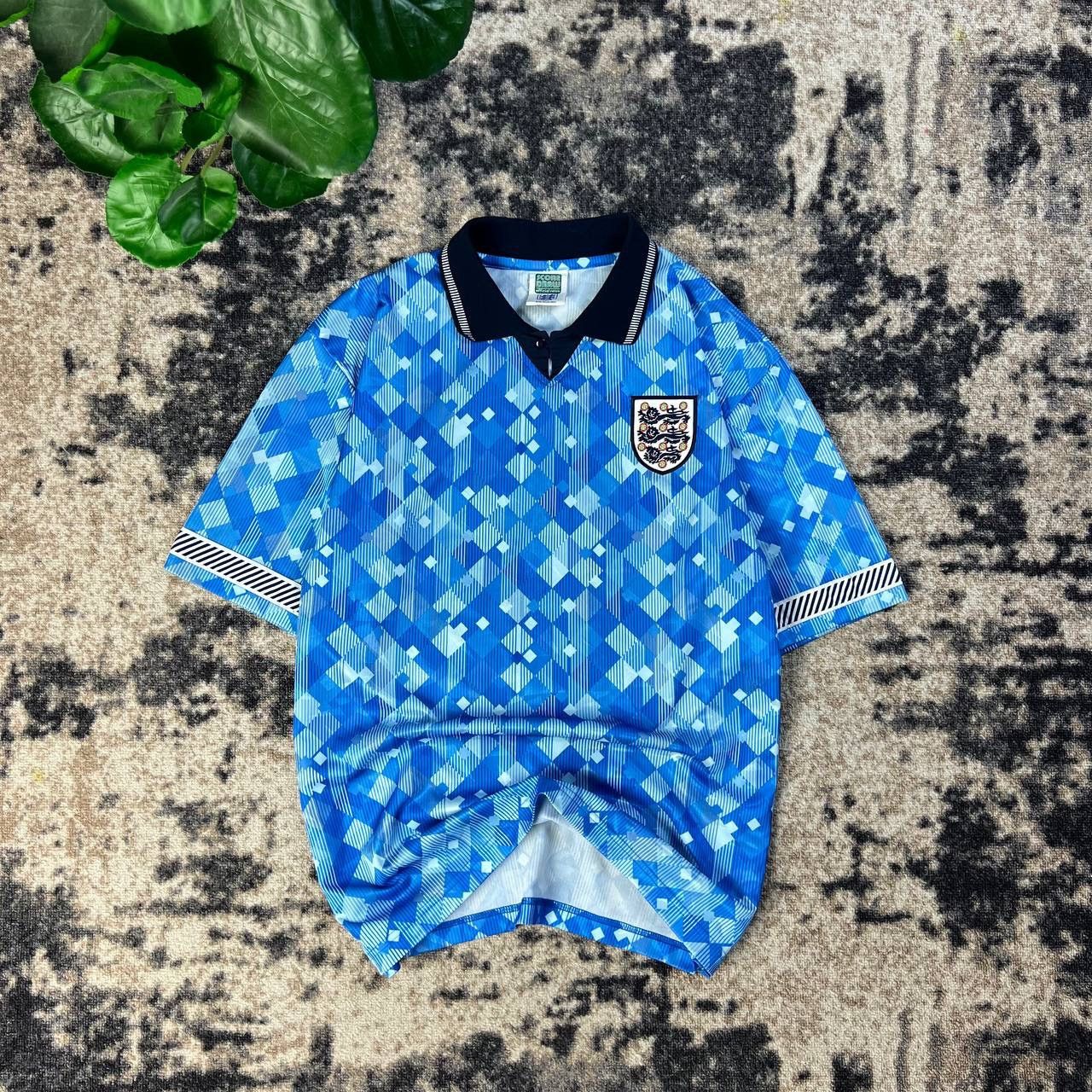 Vintage England Vintage Y2K Mini Logo Soccer Jersey Polo T-Shirt Size US L / EU 52-54 / 3 - 1 Thumbnail