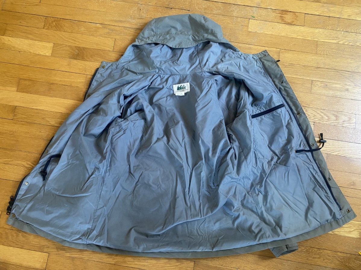 Rei × Vintage 80’s REI Grey Hooded Windbreaker Jacket Large Size US L / EU 52-54 / 3 - 4 Thumbnail