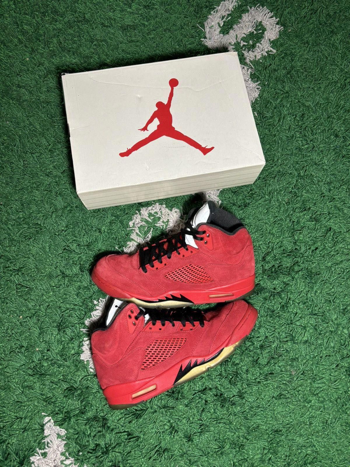 Jordan Brand Jordan 5 “Red Suede” Size US 11 / EU 44 - 2 Thumbnail