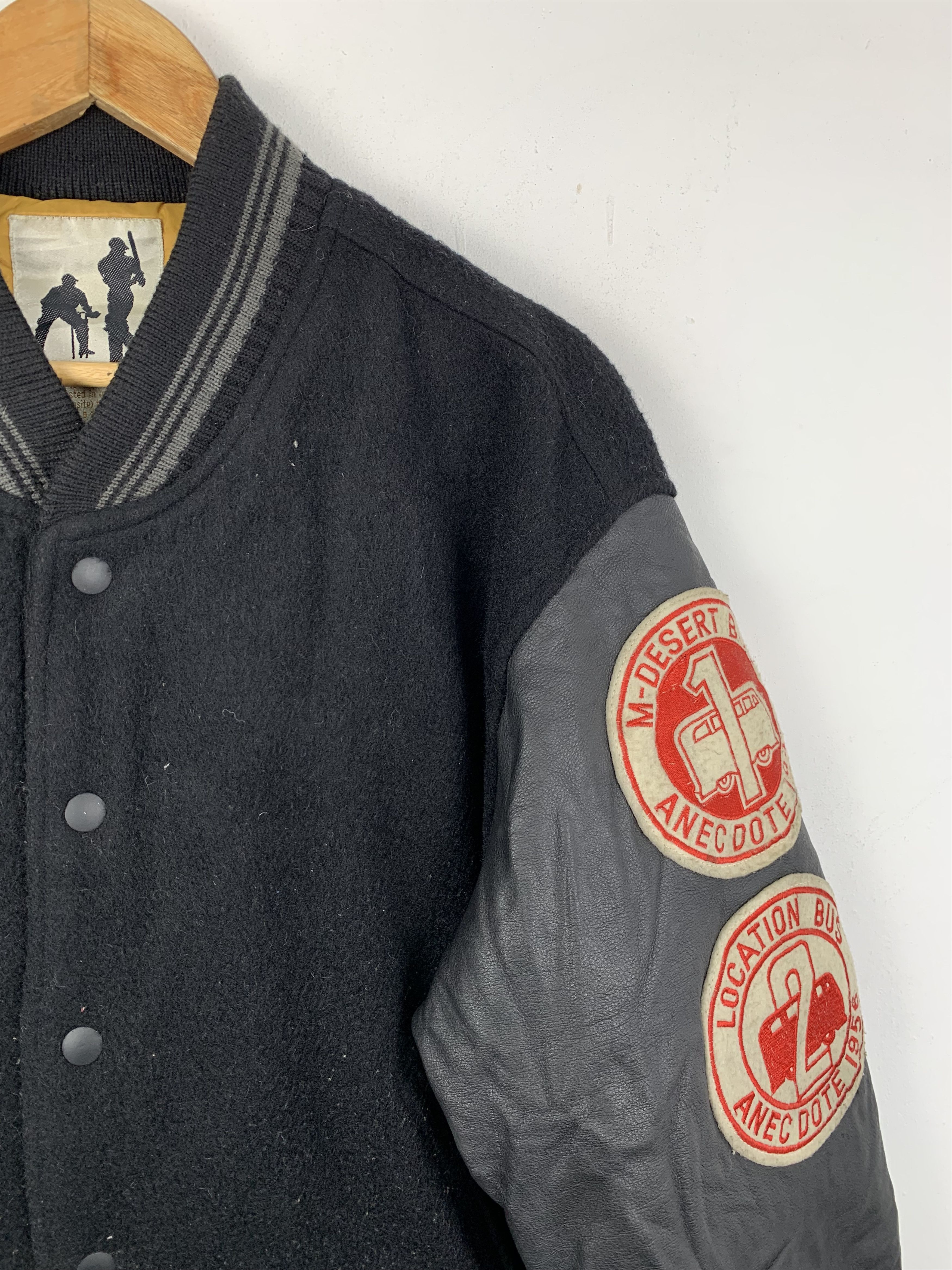 Vintage Vintage 80s Winks Leather Leather Varsity Jacket V0535 Size US L / EU 52-54 / 3 - 5 Thumbnail