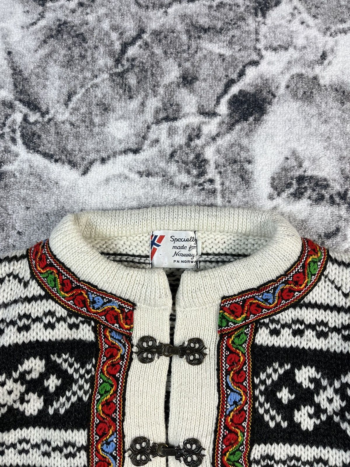 Vintage Norwegian Wool Knit Sweater Traditional Nordic Design XL XXL Size US XL / EU 56 / 4 - 6 Thumbnail