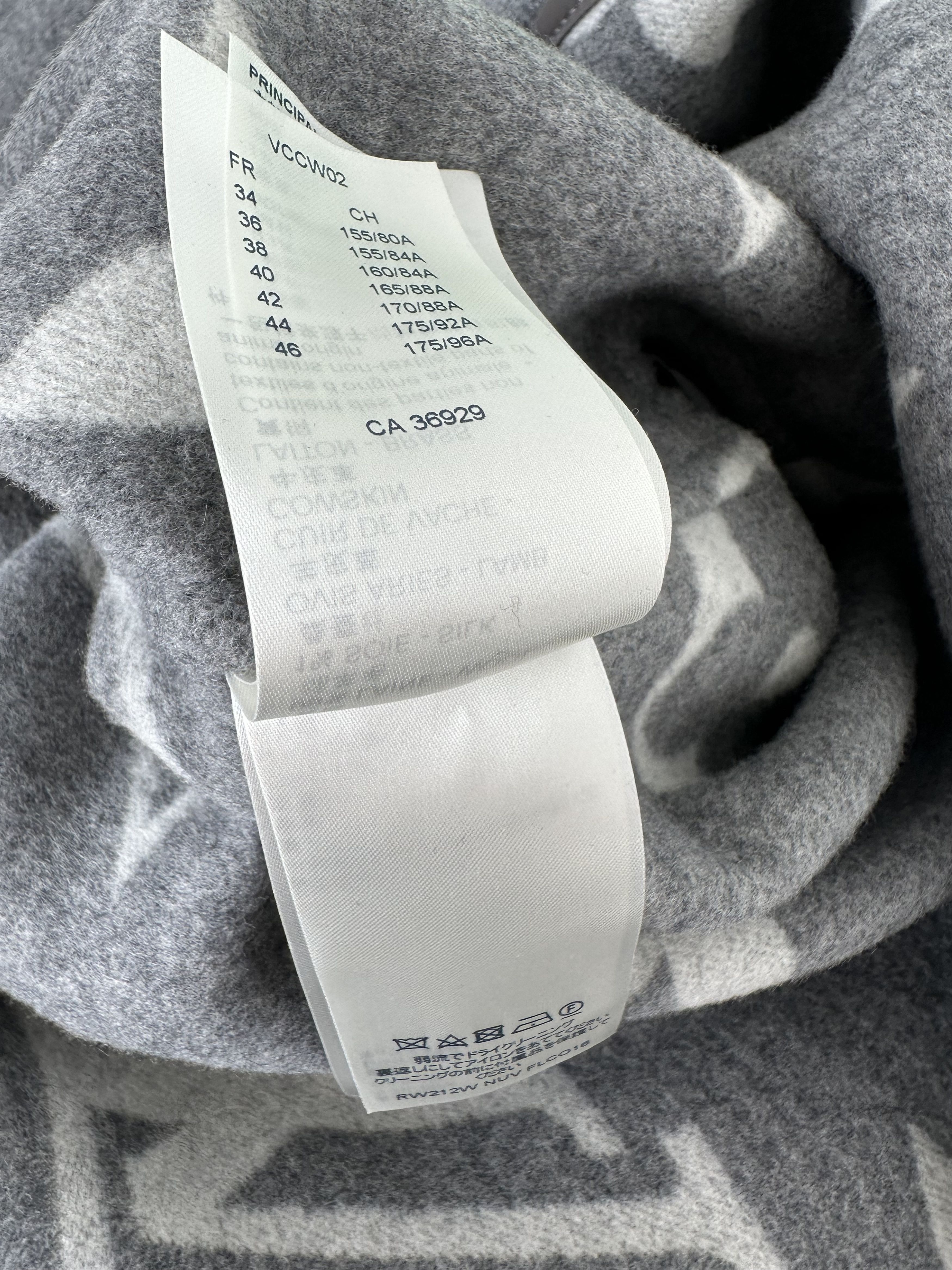 Louis Vuitton Louis Vuitton Grey & White Monogram Women's Peacoat Size L / US 10 / IT 46 - 5 Thumbnail