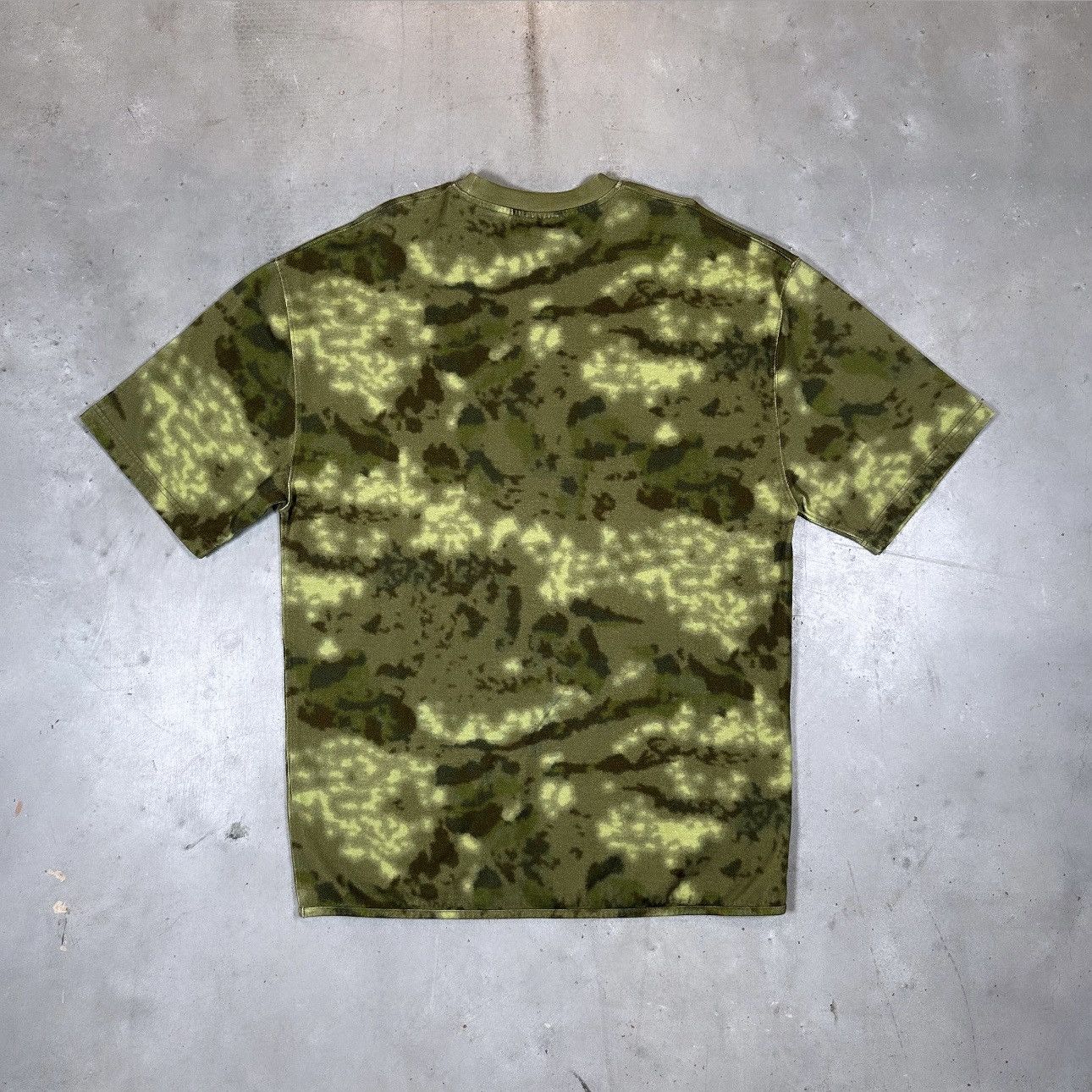 Yeezy SEASON 3 CAMO OVERSIZED TEE Size US M / EU 48-50 / 2 - 2 Thumbnail