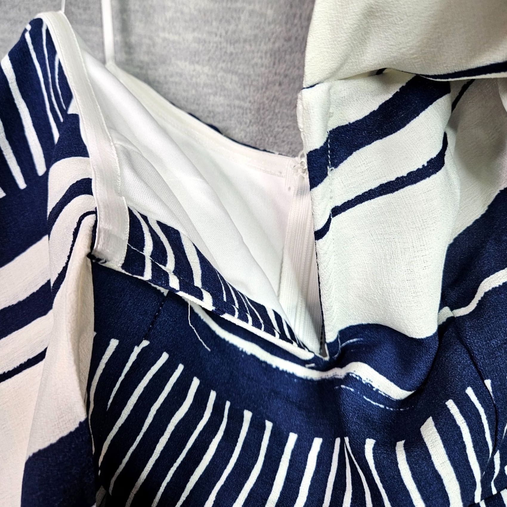 Lulus Lulu’s Womens Medium NWT Blue White Stripe Tie Front Strapless Romper Size 32" / US 10 / IT 46 - 5 Thumbnail