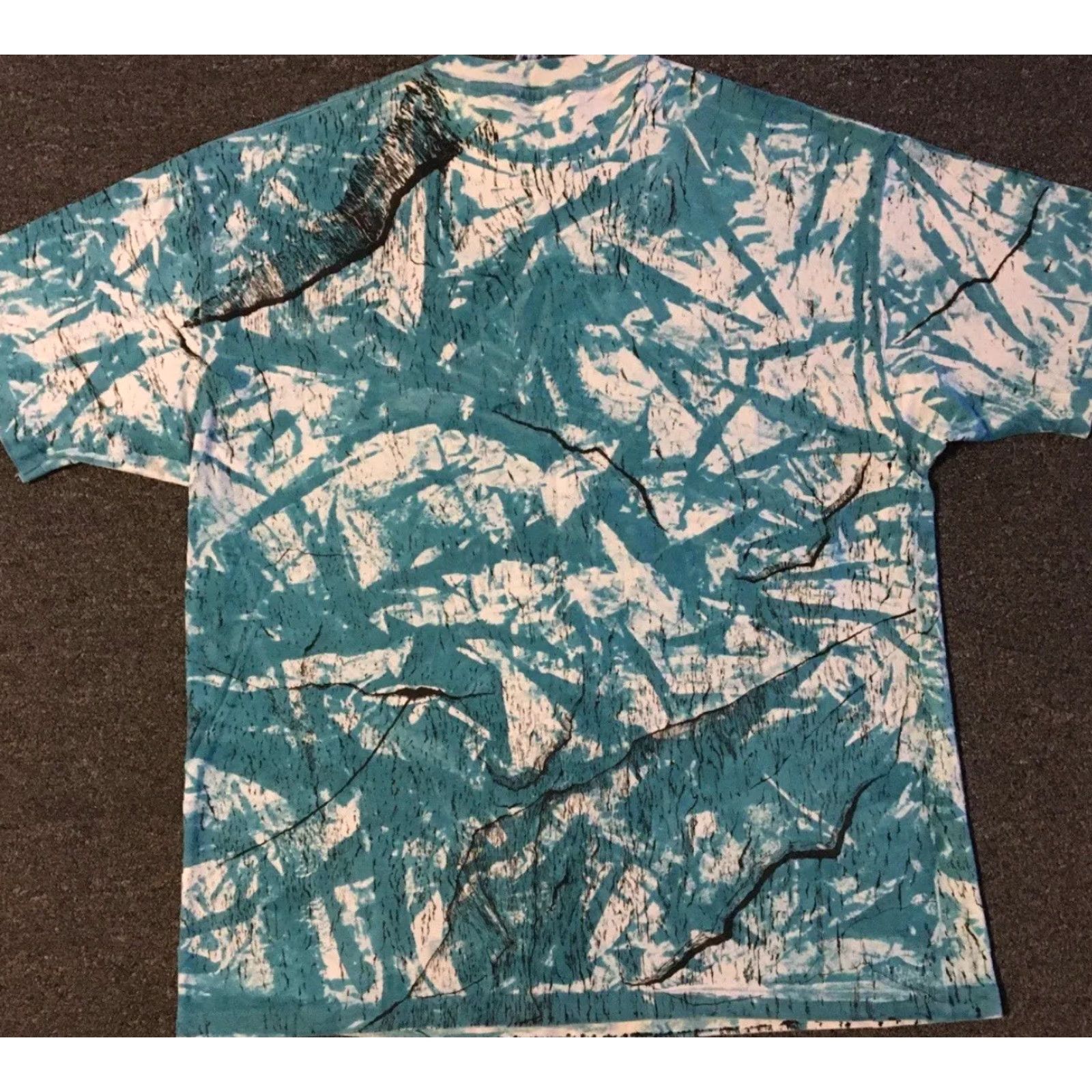 Vintage Vtg 90s Lizards All Over Print Shirt XL Blue Mens T-Shirt Short Sleeve Vintage 90s AOP Grunge Vaporwave Nature Animals Art Surf Hawaii USA 80s Decade Size US XL / EU 56 / 4 - 2 Thumbnail