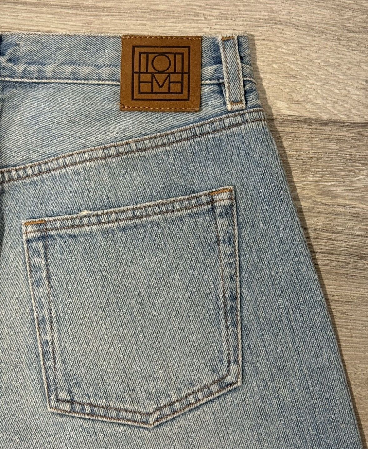Toteme TOTEME Twisted Seam mid-rise straight jeans Size 25" / US 0 / IT 36 - 8 Thumbnail