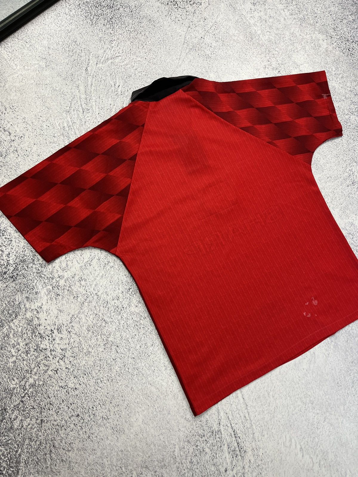 Umbro Vintage Umbro Manchester United 1996-98 Soccer Jersey Rare Size US M / EU 48-50 / 2 - 15 Thumbnail
