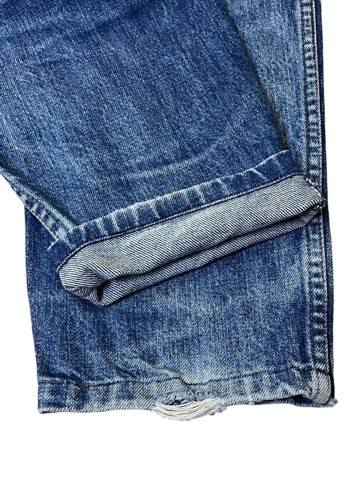 Levi's VINTAGE 90s LEVI’S 637 BIG ‘E’ TAPPERED JEANS Size US 29 - 13 Thumbnail