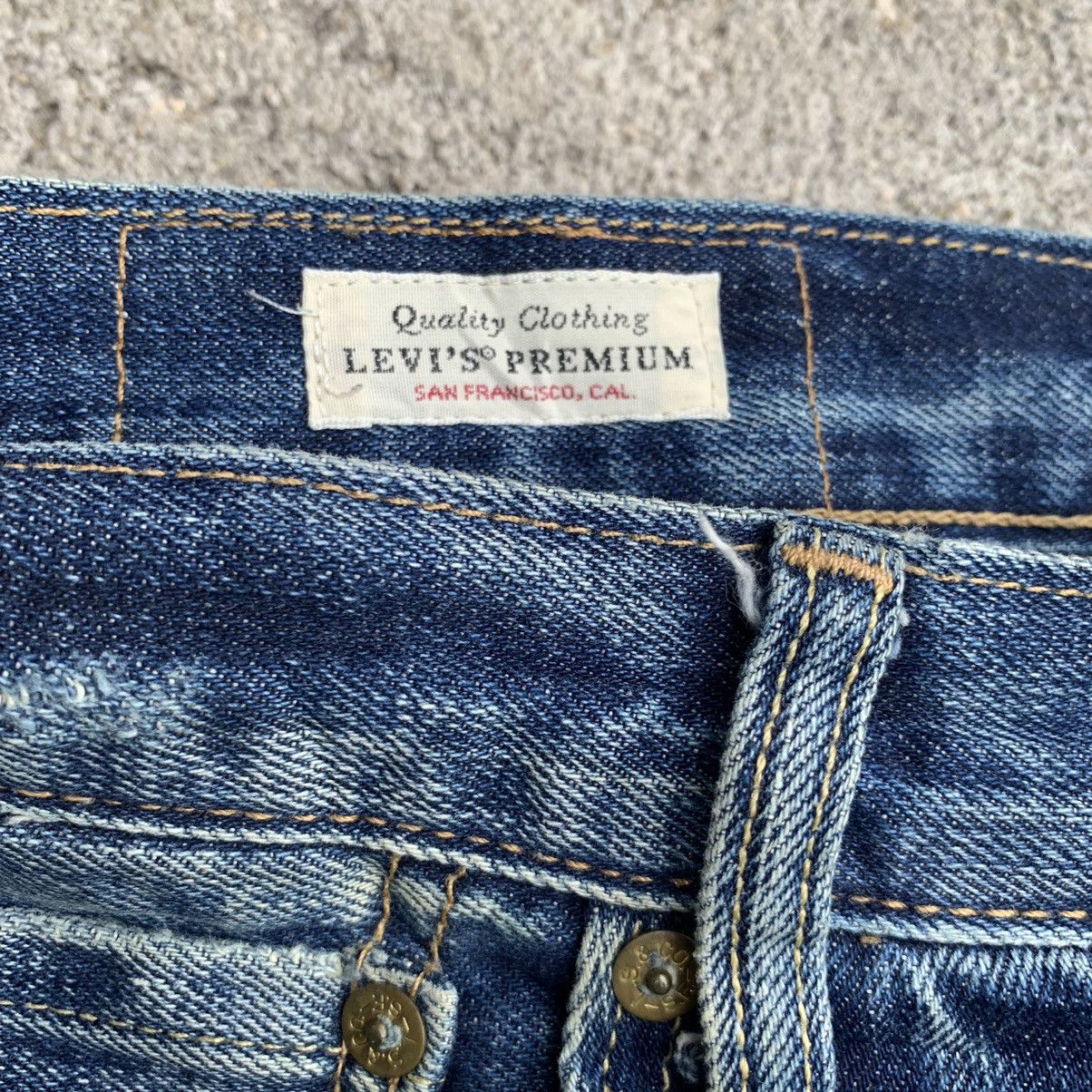 Levi's Y2K Levis 501 Button Fly Distressed Ripped Denim Jeans W30 Size US 30 / EU 46 - 7 Thumbnail